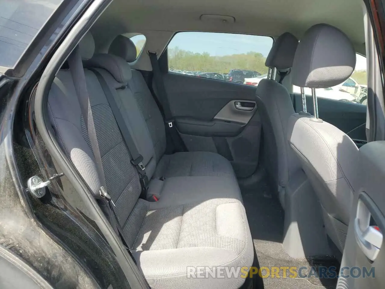 11 Photograph of a damaged car KNDCB3LC2K5334311 KIA NIRO 2019