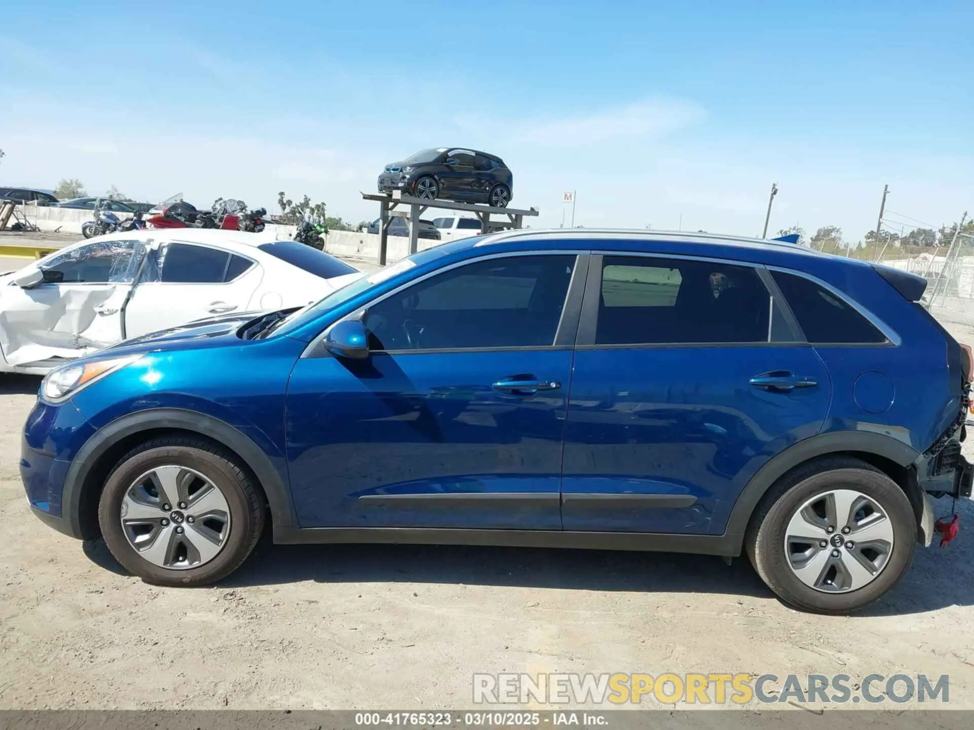 15 Photograph of a damaged car KNDCB3LC3K5322605 KIA NIRO 2019