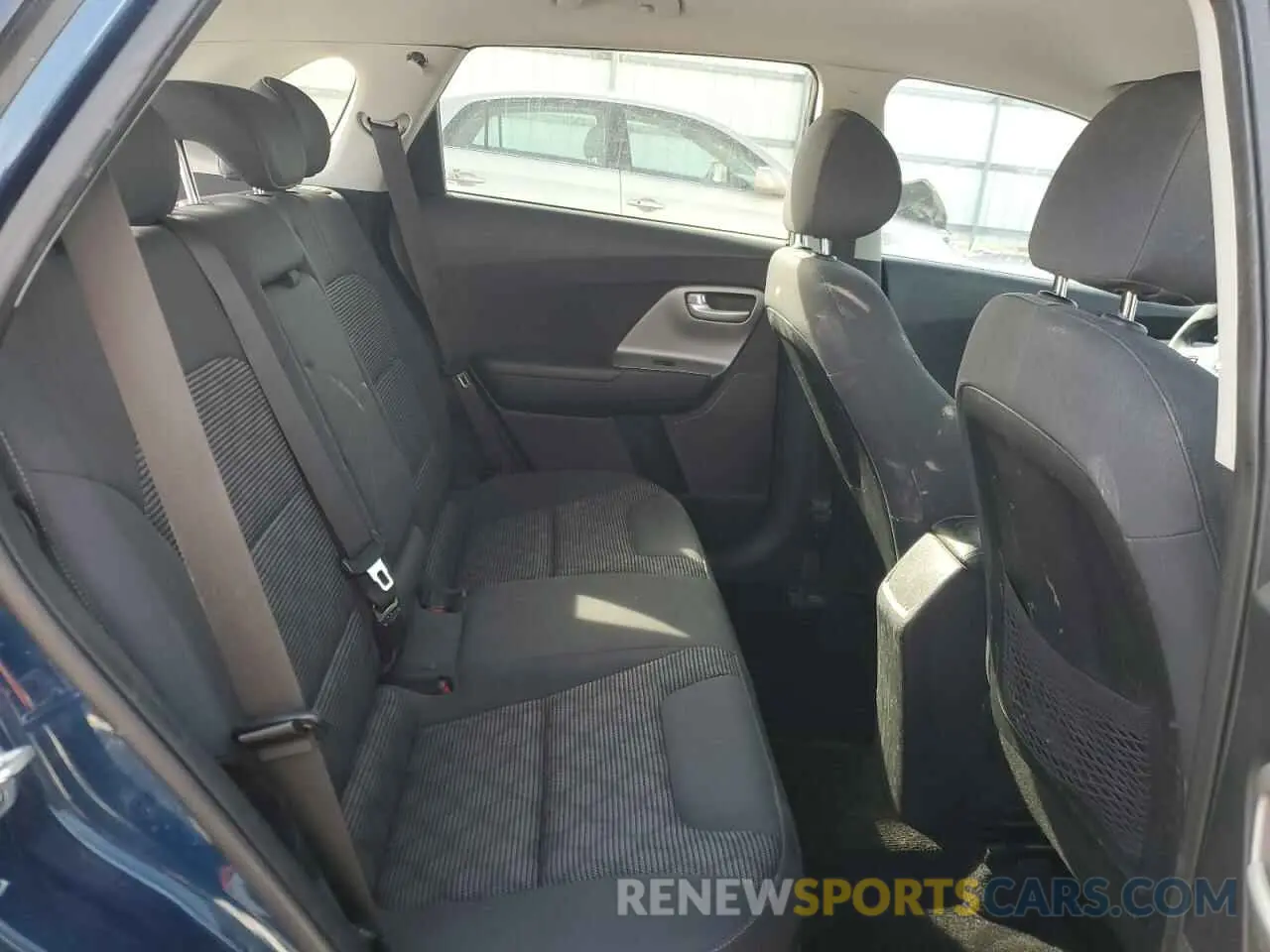 11 Фотография поврежденного автомобиля KNDCB3LC4K5223128 KIA NIRO 2019