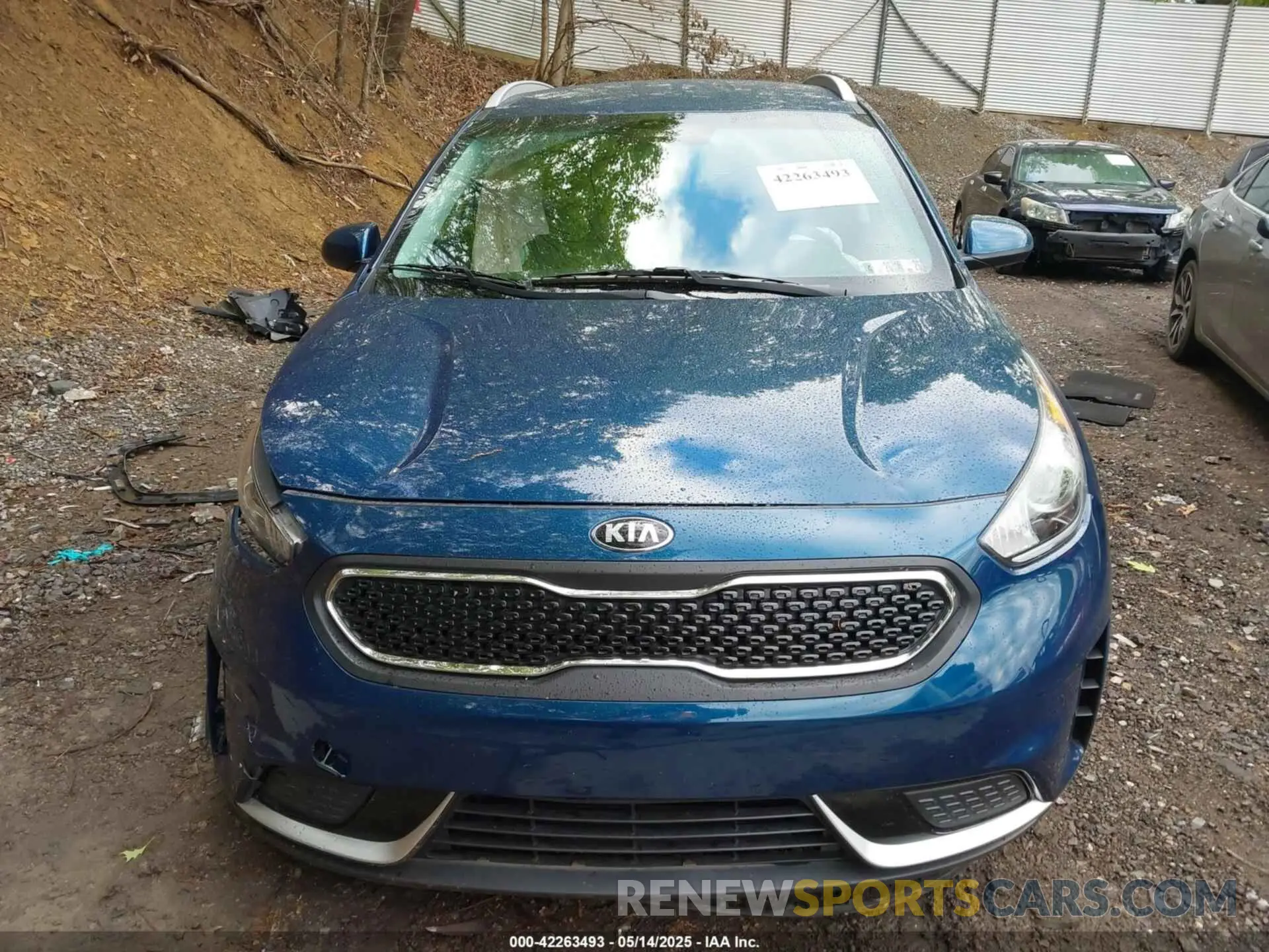 12 Photograph of a damaged car KNDCB3LC4K5339008 KIA NIRO 2019