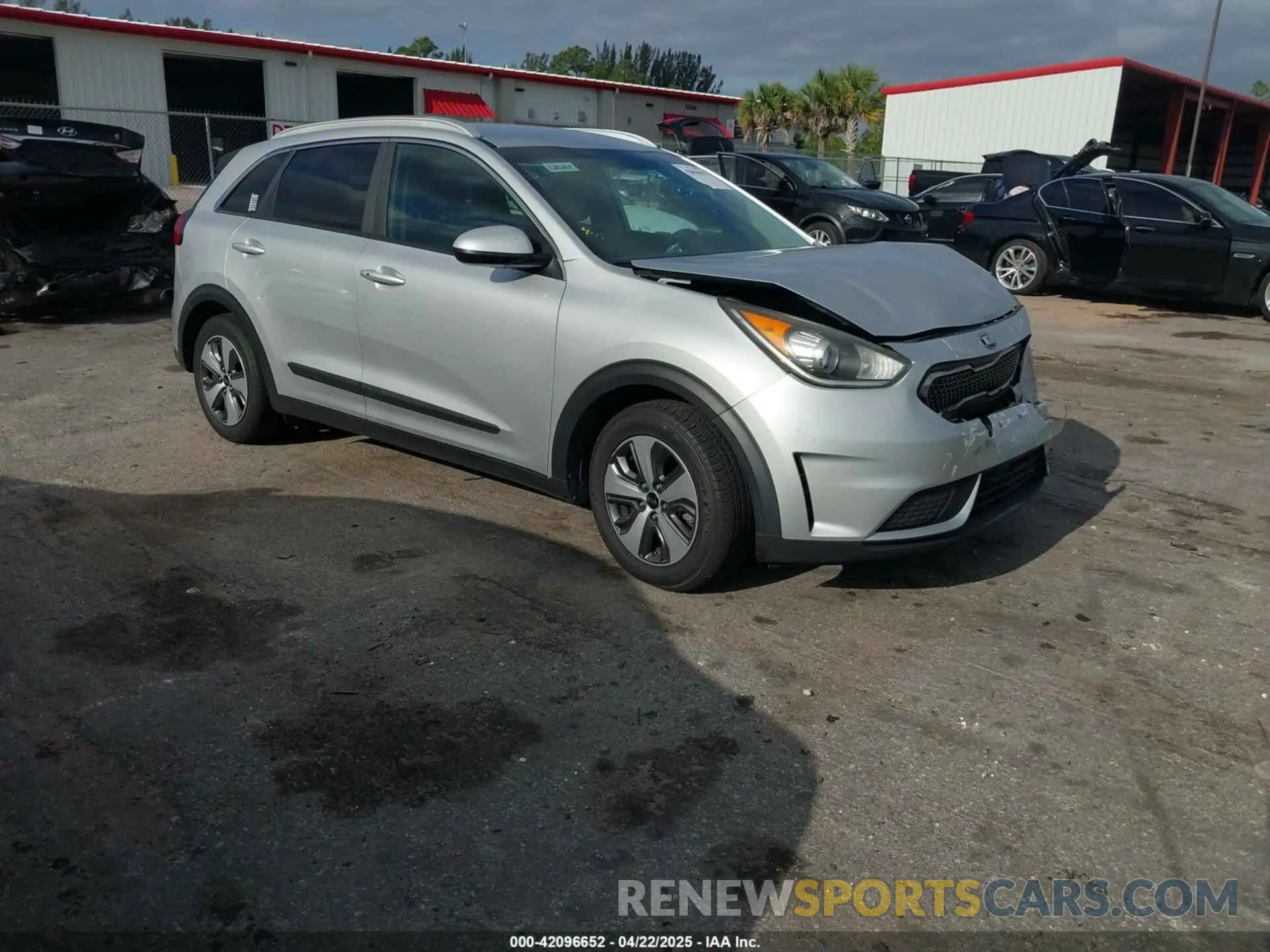 1 Photograph of a damaged car KNDCB3LC7K5231434 KIA NIRO 2019
