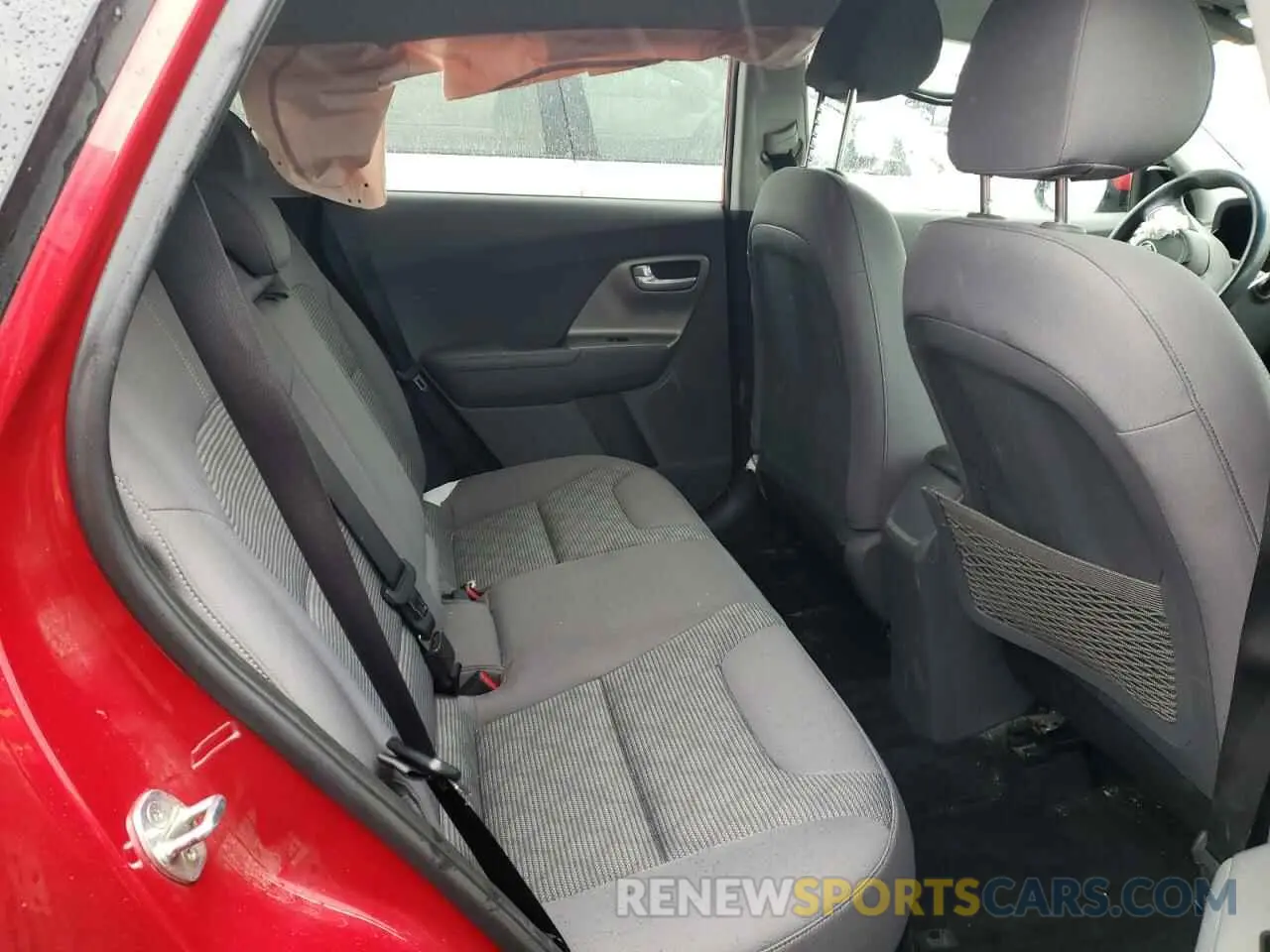 11 Photograph of a damaged car KNDCB3LC7K5243082 KIA NIRO 2019