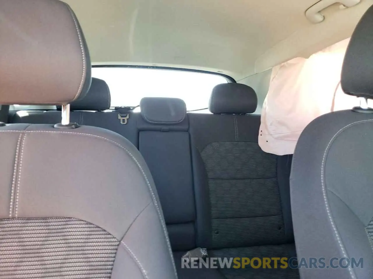 10 Photograph of a damaged car KNDCB3LC7K5264370 KIA NIRO 2019