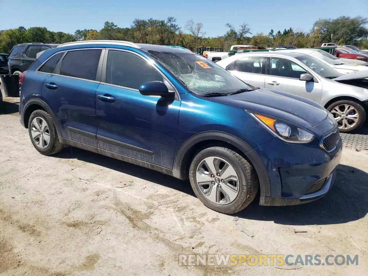 4 Photograph of a damaged car KNDCB3LC7K5264370 KIA NIRO 2019