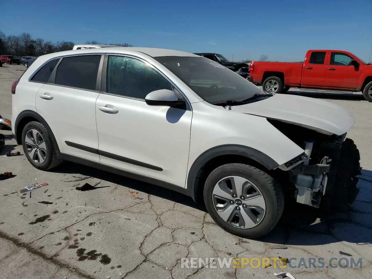 4 Photograph of a damaged car KNDCB3LC7K5264417 KIA NIRO 2019