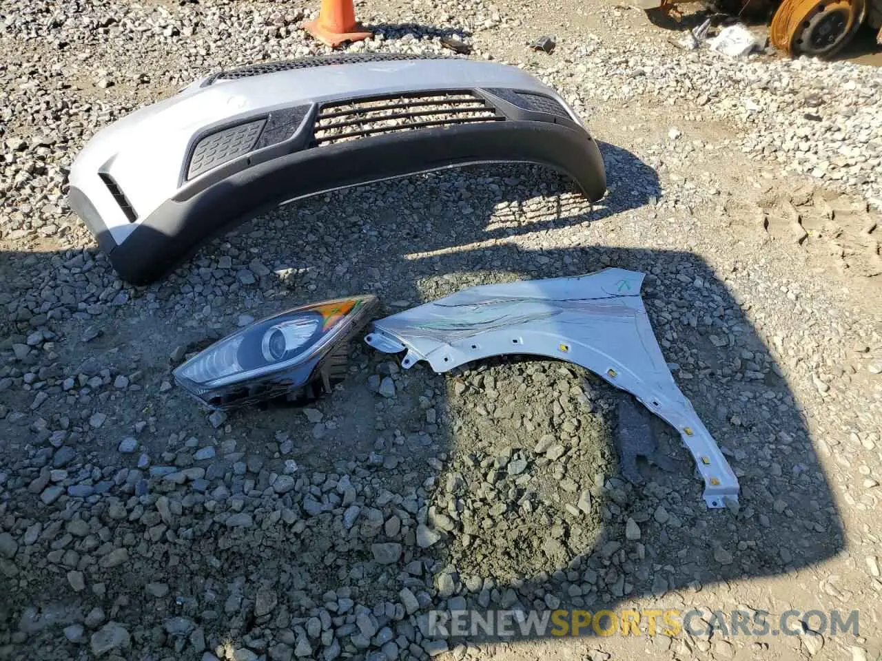 12 Photograph of a damaged car KNDCB3LC8K5220975 KIA NIRO 2019