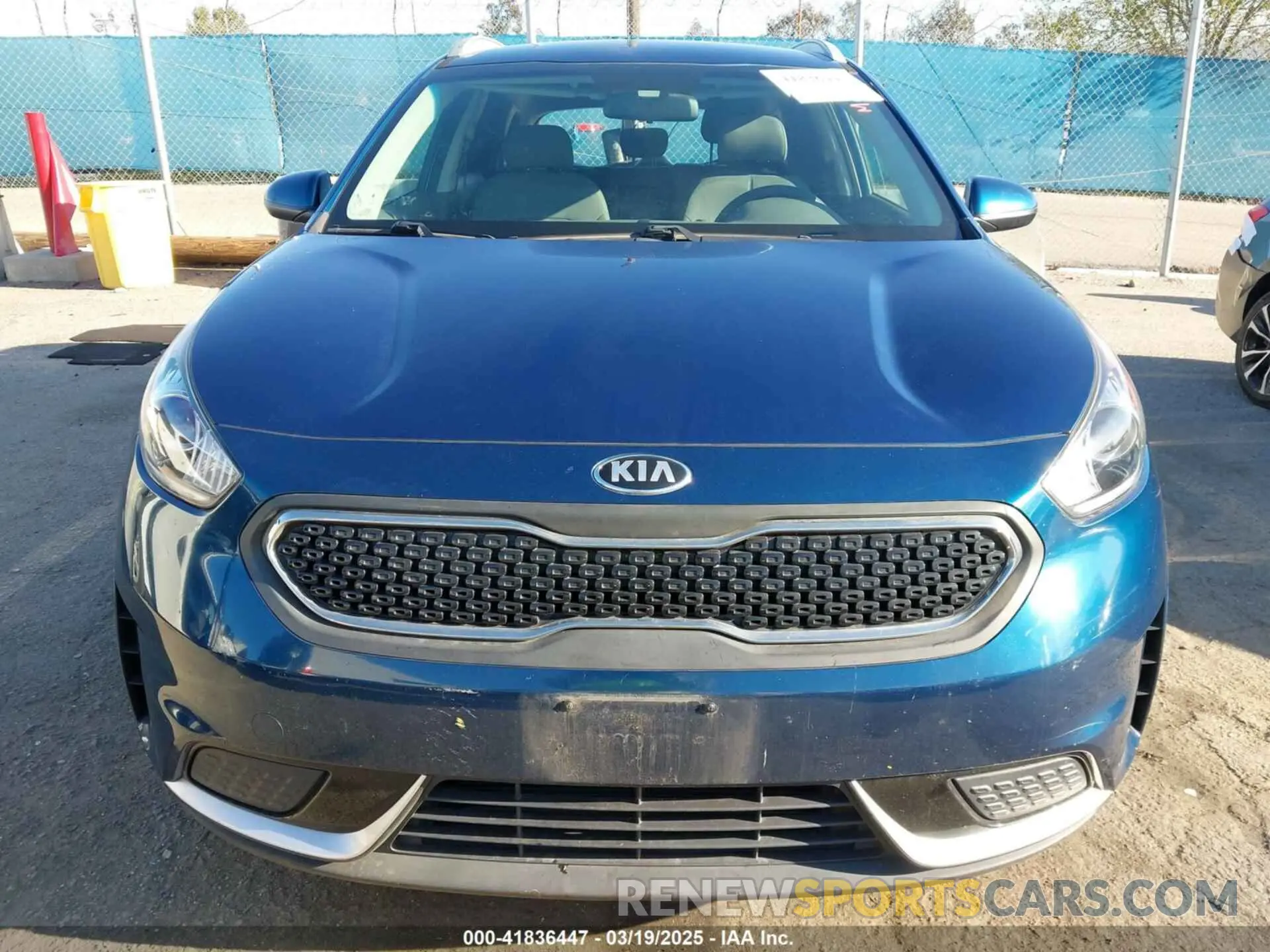 12 Photograph of a damaged car KNDCB3LC8K5336726 KIA NIRO 2019