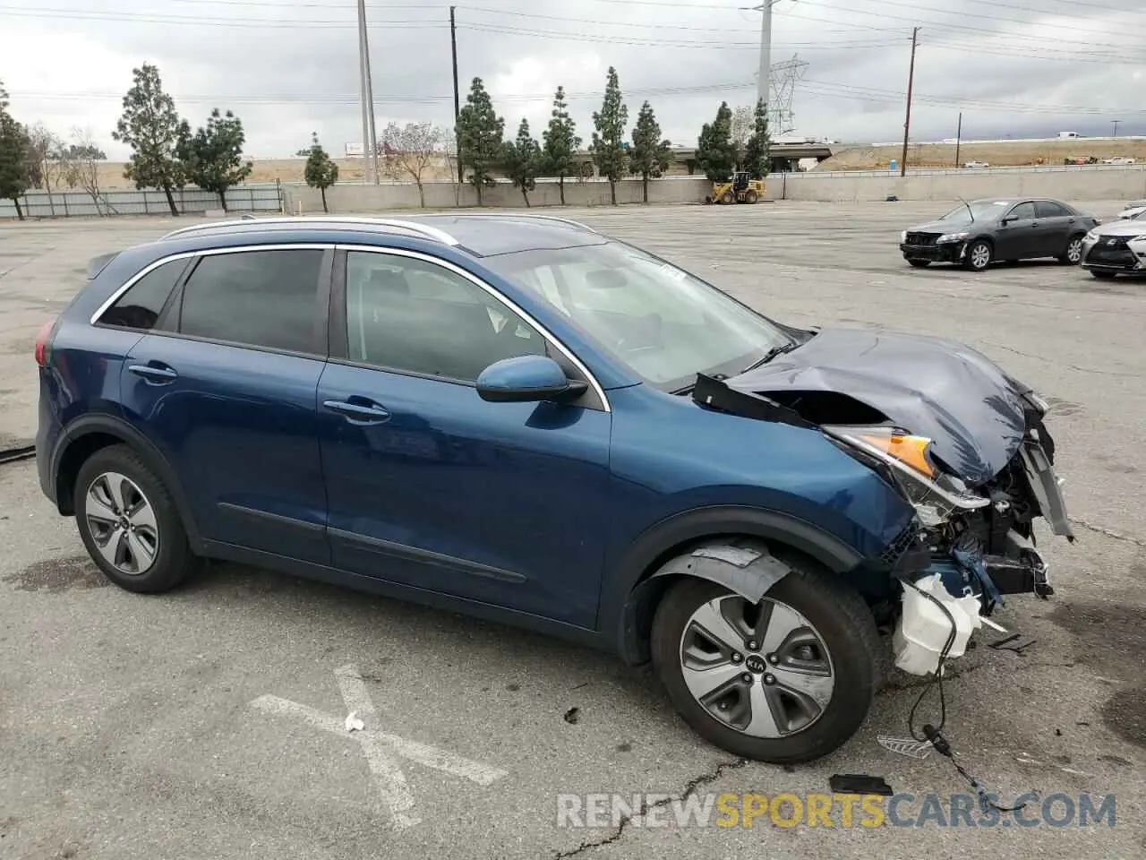 4 Фотография поврежденного автомобиля KNDCB3LCXK5241830 KIA NIRO 2019