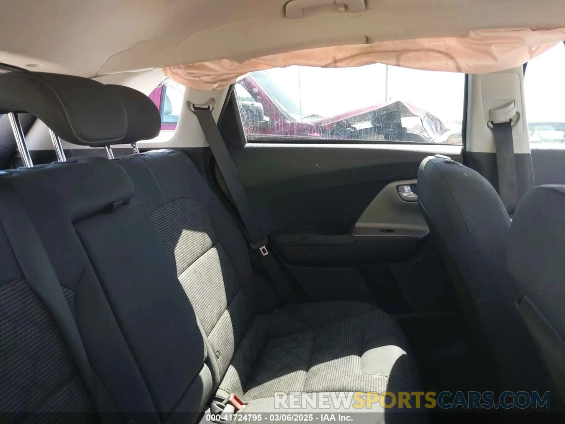 8 Фотография поврежденного автомобиля KNDCB3LCXK5257171 KIA NIRO 2019