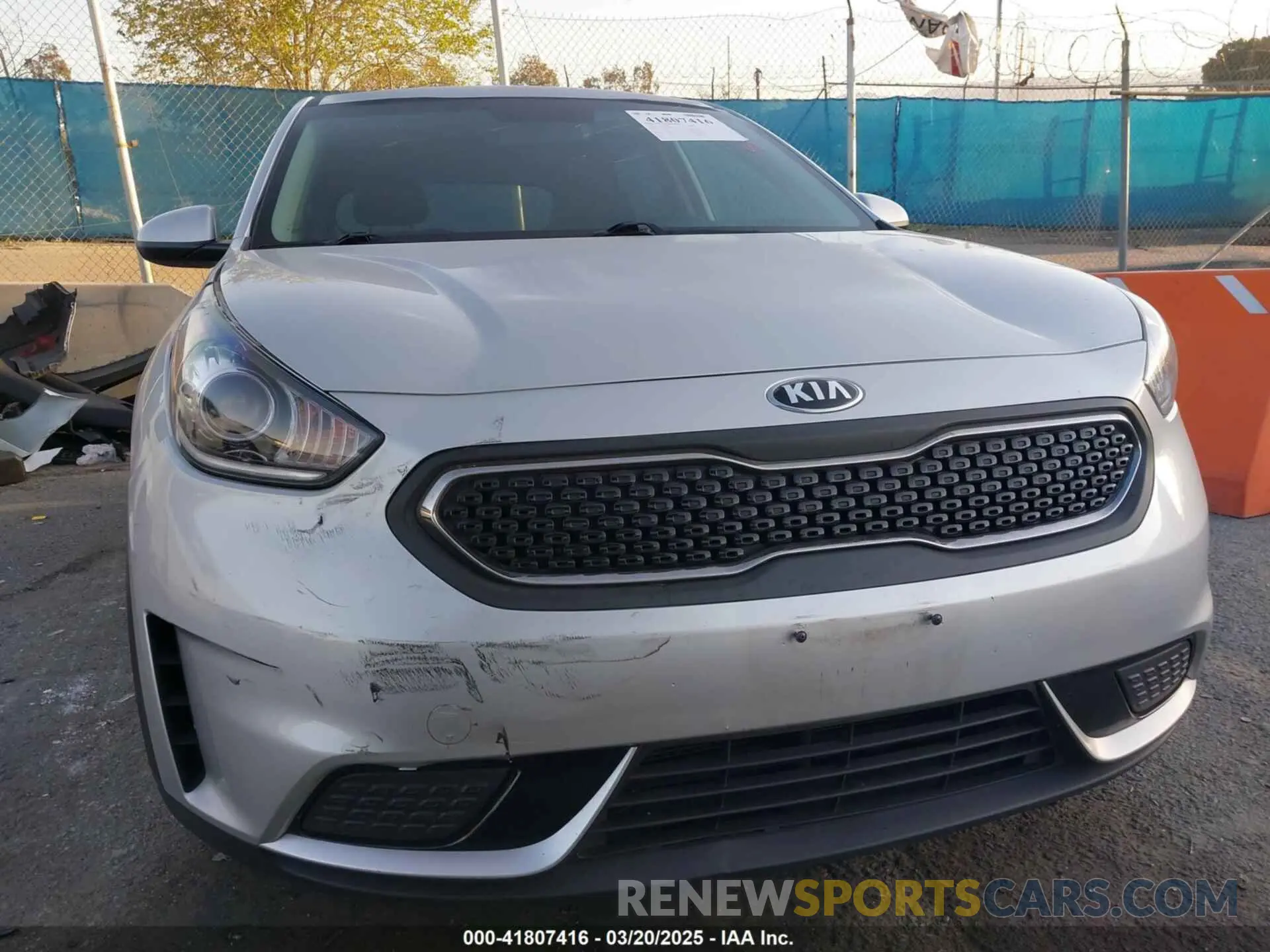 13 Photograph of a damaged car KNDCB3LCXK5257624 KIA NIRO 2019