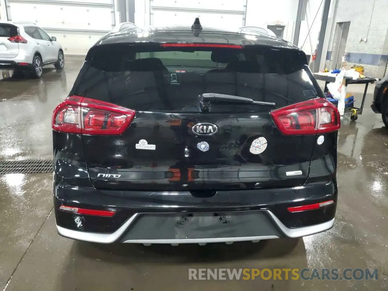 6 Photograph of a damaged car KNDCB3LCXK5264363 KIA NIRO 2019