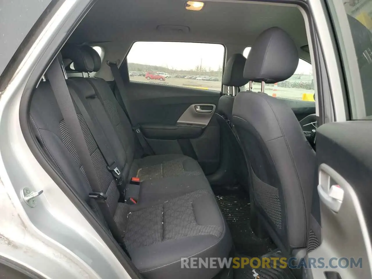10 Photograph of a damaged car KNDCB3LCXK5351132 KIA NIRO 2019