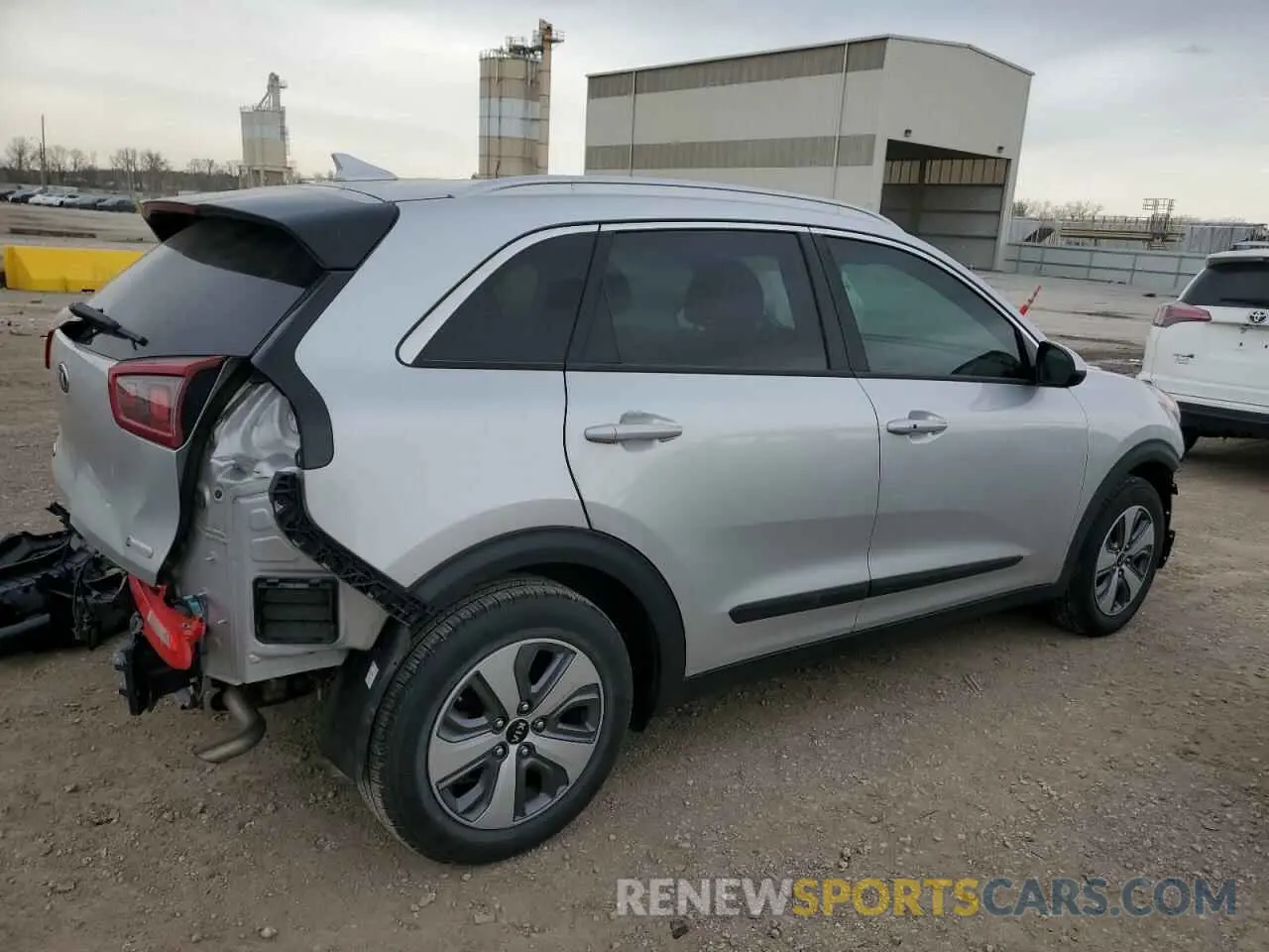 3 Photograph of a damaged car KNDCB3LCXK5351132 KIA NIRO 2019