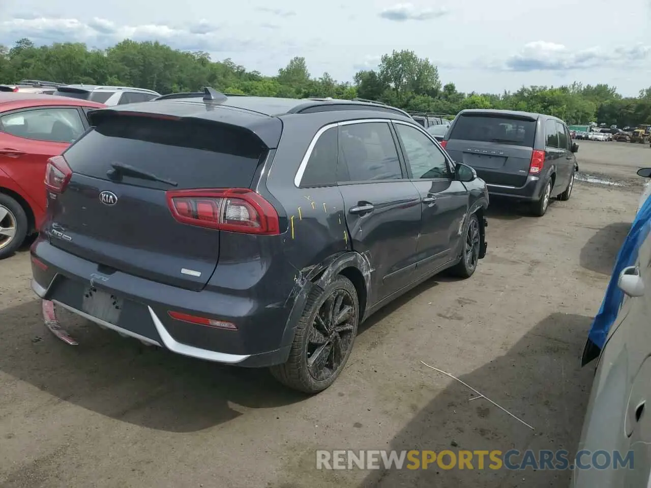 3 Photograph of a damaged car KNDCC3LC0K5223334 KIA NIRO 2019