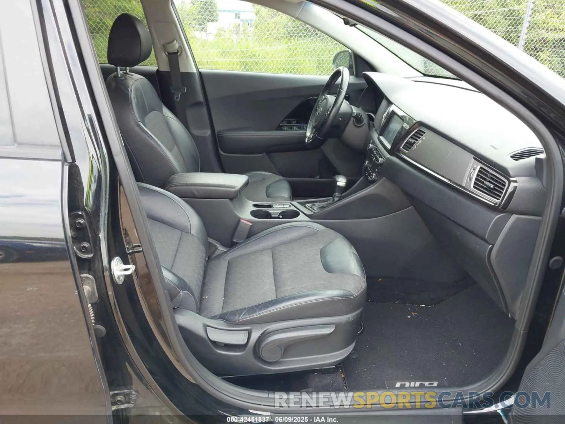 5 Фотография поврежденного автомобиля KNDCC3LC1K5221690 KIA NIRO 2019