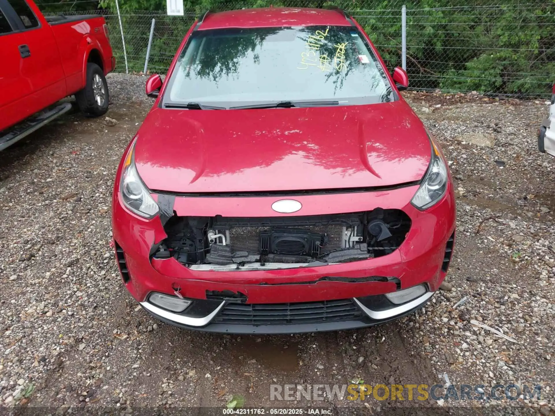 12 Photograph of a damaged car KNDCC3LC1K5262689 KIA NIRO 2019