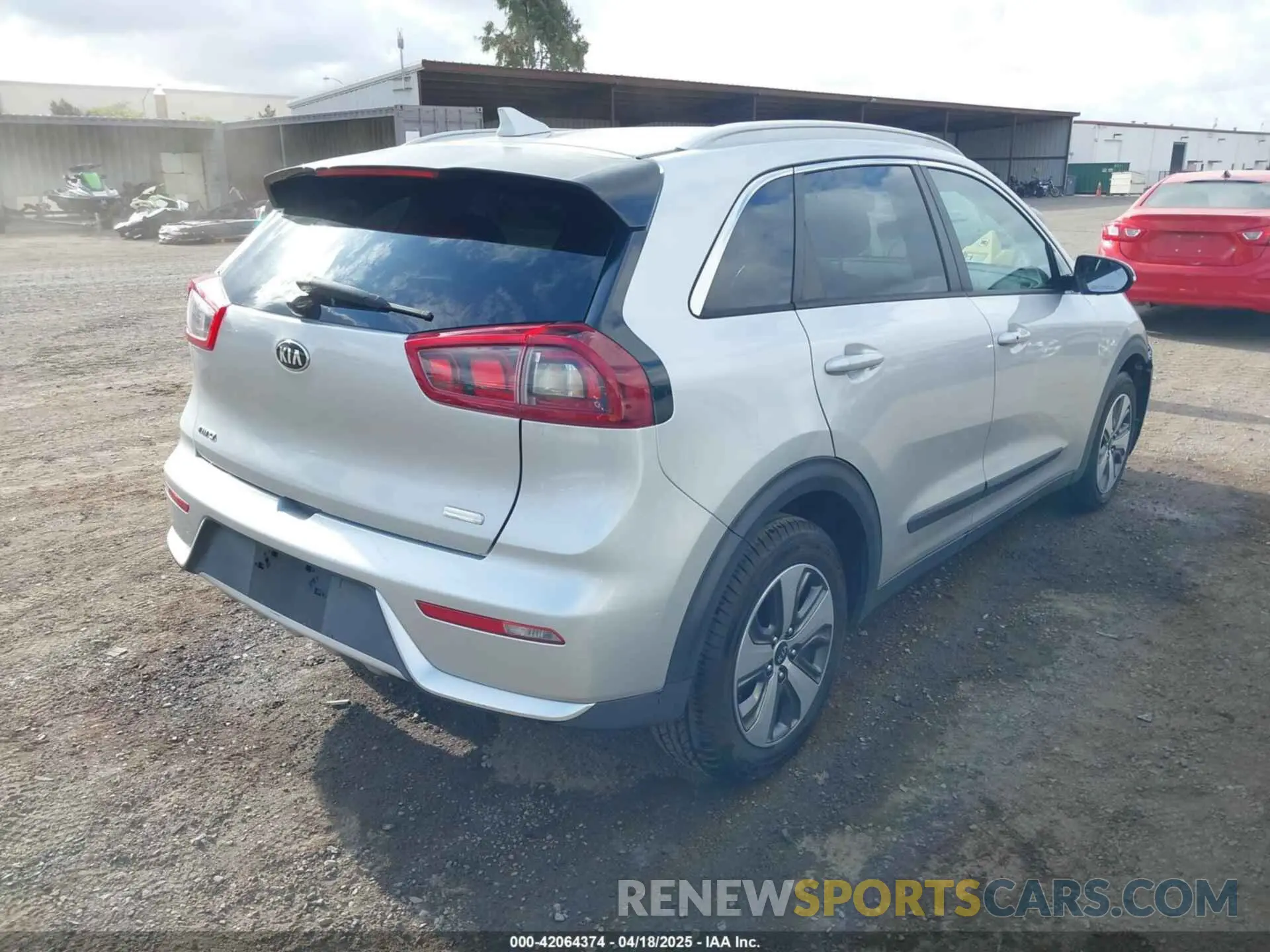 4 Photograph of a damaged car KNDCC3LC8K5351854 KIA NIRO 2019