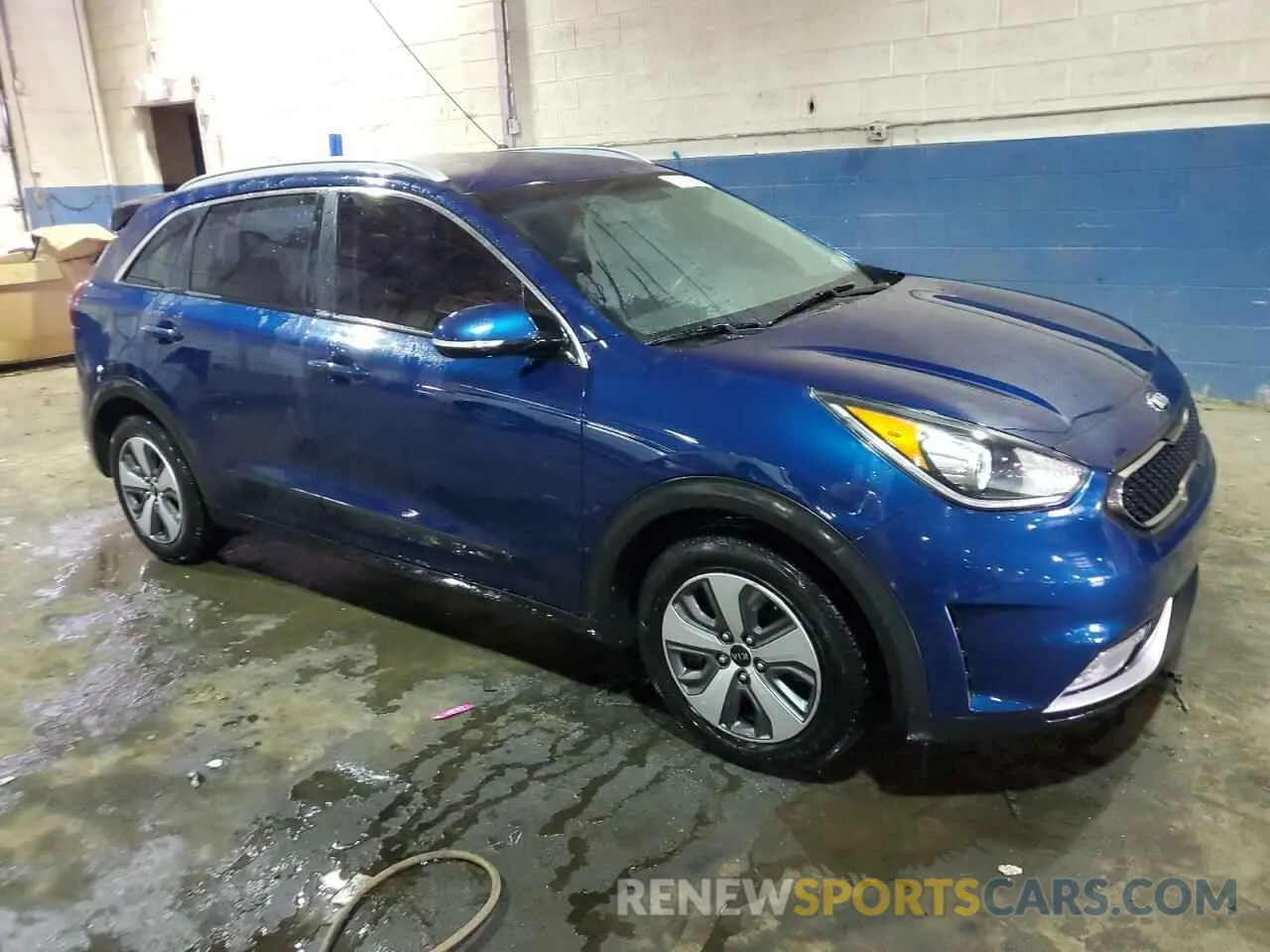 4 Photograph of a damaged car KNDCC3LC9K5225891 KIA NIRO 2019