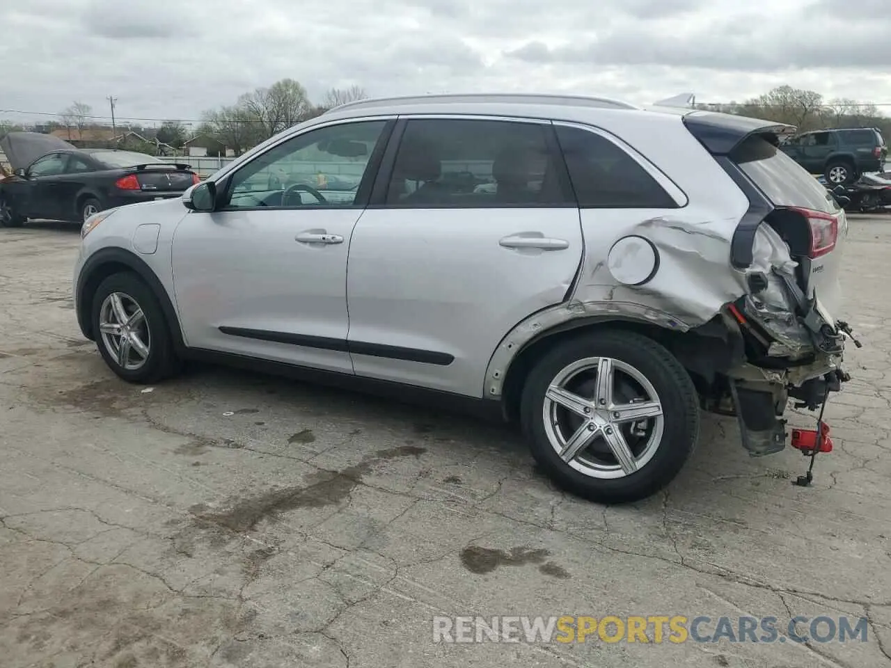 2 Photograph of a damaged car KNDCC3LD2K5344746 KIA NIRO 2019