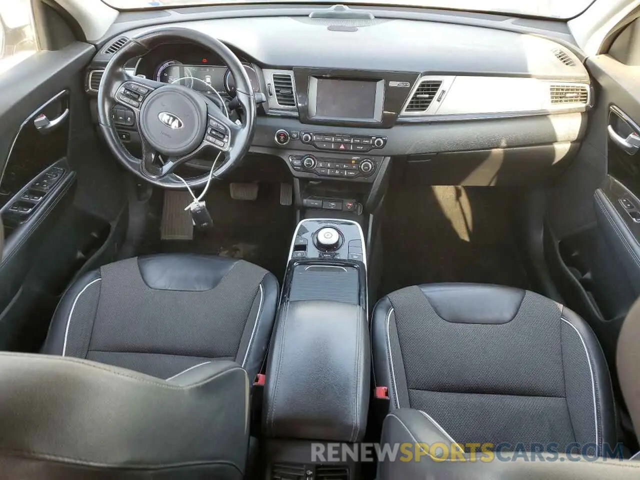 8 Фотография поврежденного автомобиля KNDCC3LG3K5024135 KIA NIRO 2019