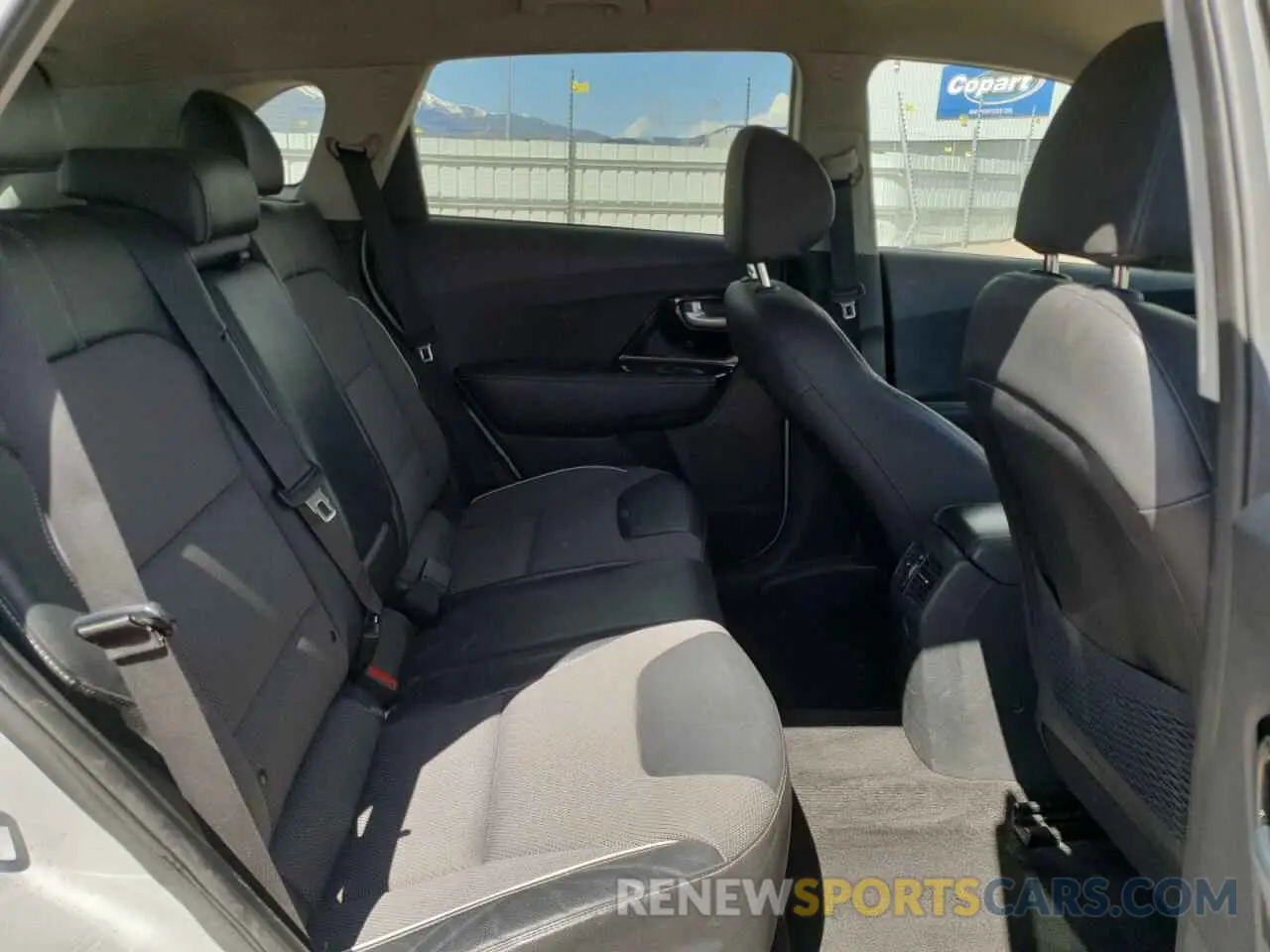 10 Photograph of a damaged car KNDCC3LG9K5024124 KIA NIRO 2019