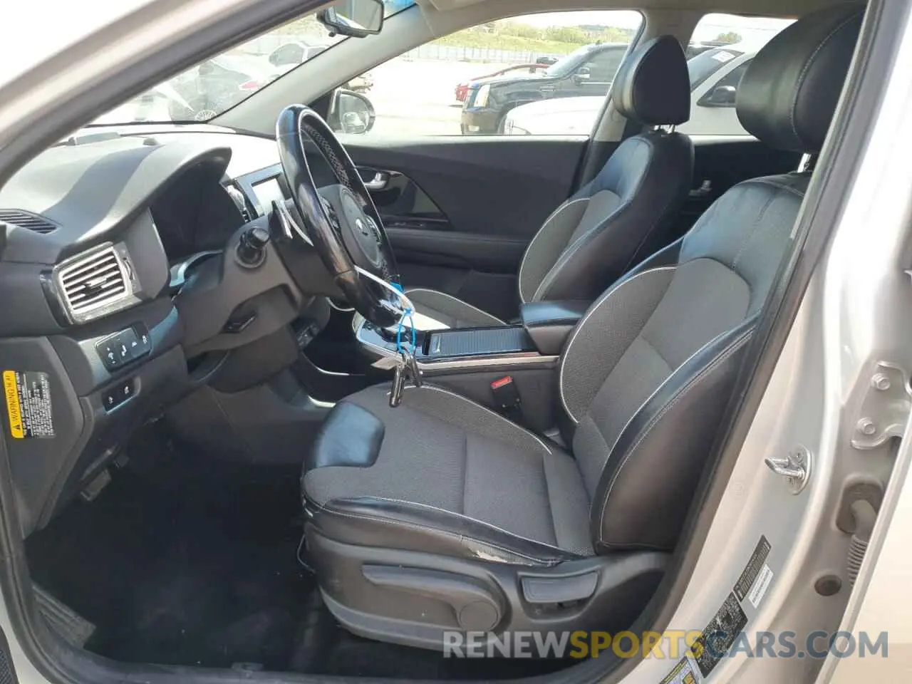 7 Photograph of a damaged car KNDCC3LG9K5024124 KIA NIRO 2019