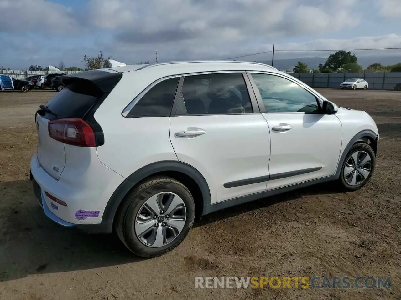 3 Photograph of a damaged car KNDCD3LD2K5258012 KIA NIRO 2019