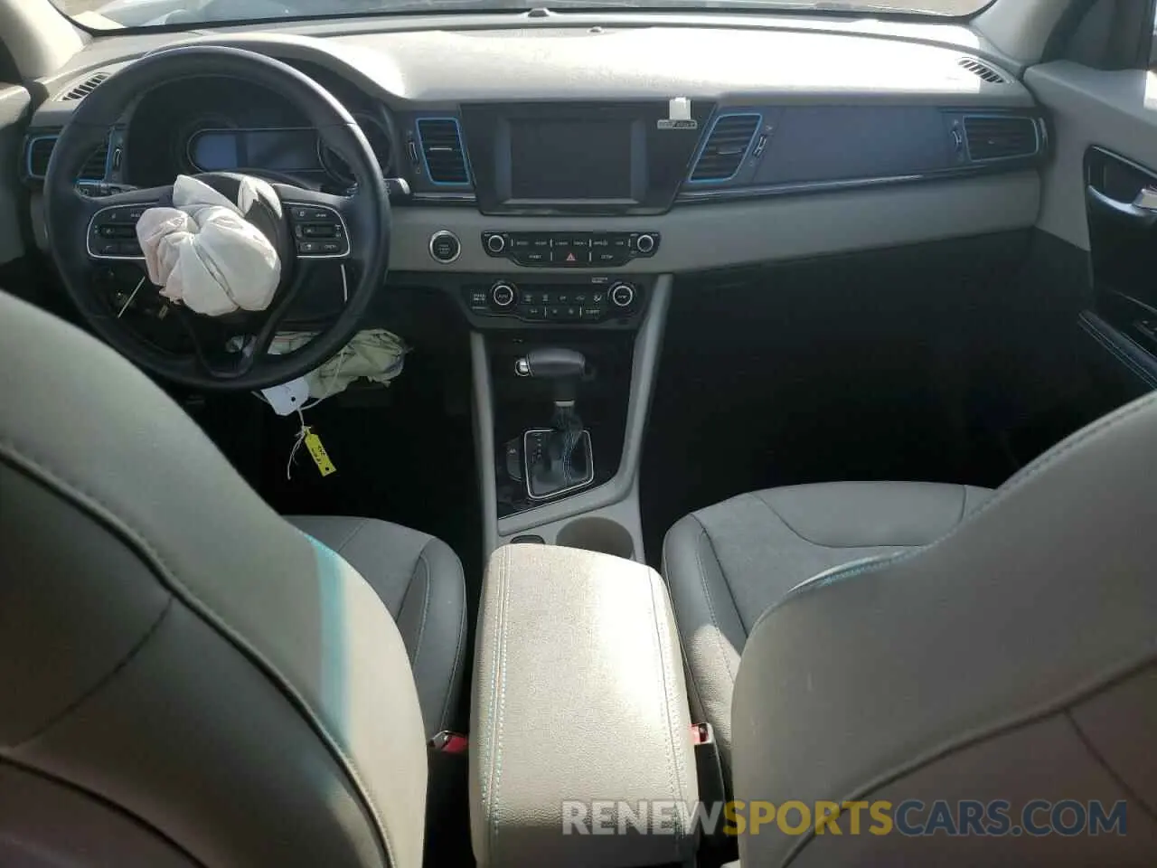 8 Photograph of a damaged car KNDCD3LD2K5258012 KIA NIRO 2019