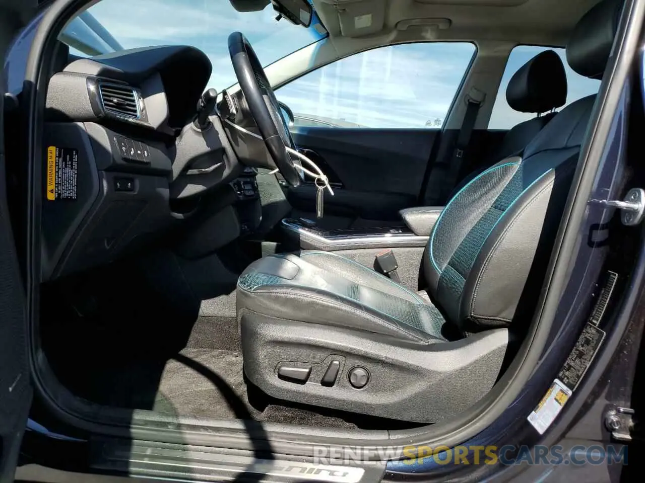 7 Фотография поврежденного автомобиля KNDCE3LG1K5027965 KIA NIRO 2019