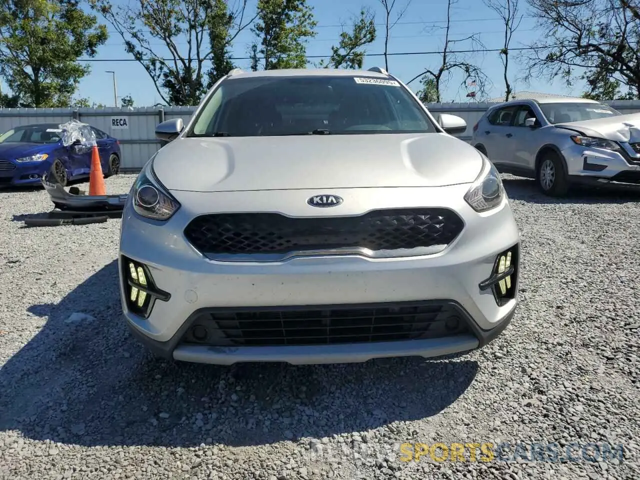 5 Photograph of a damaged car KNDCB3LC5L5361617 KIA NIRO 2020