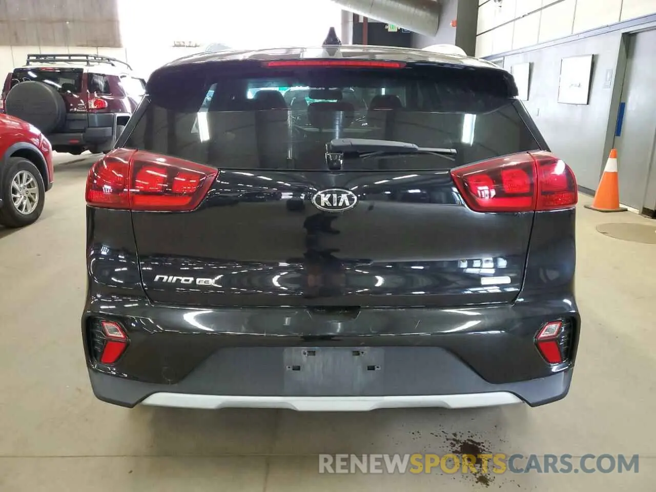 6 Photograph of a damaged car KNDCB3LC5L5362444 KIA NIRO 2020