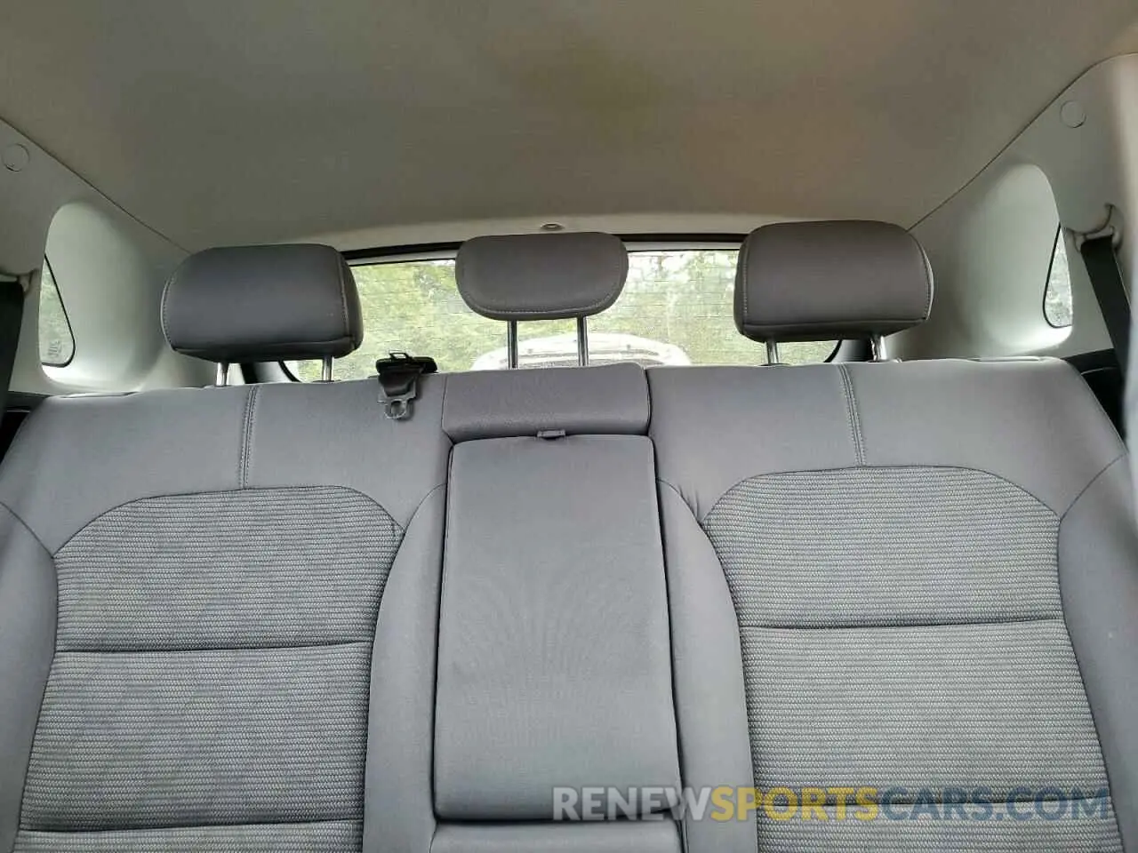 10 Photograph of a damaged car KNDCB3LC7L5439525 KIA NIRO 2020