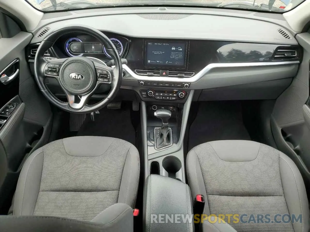 8 Photograph of a damaged car KNDCB3LC7L5439525 KIA NIRO 2020