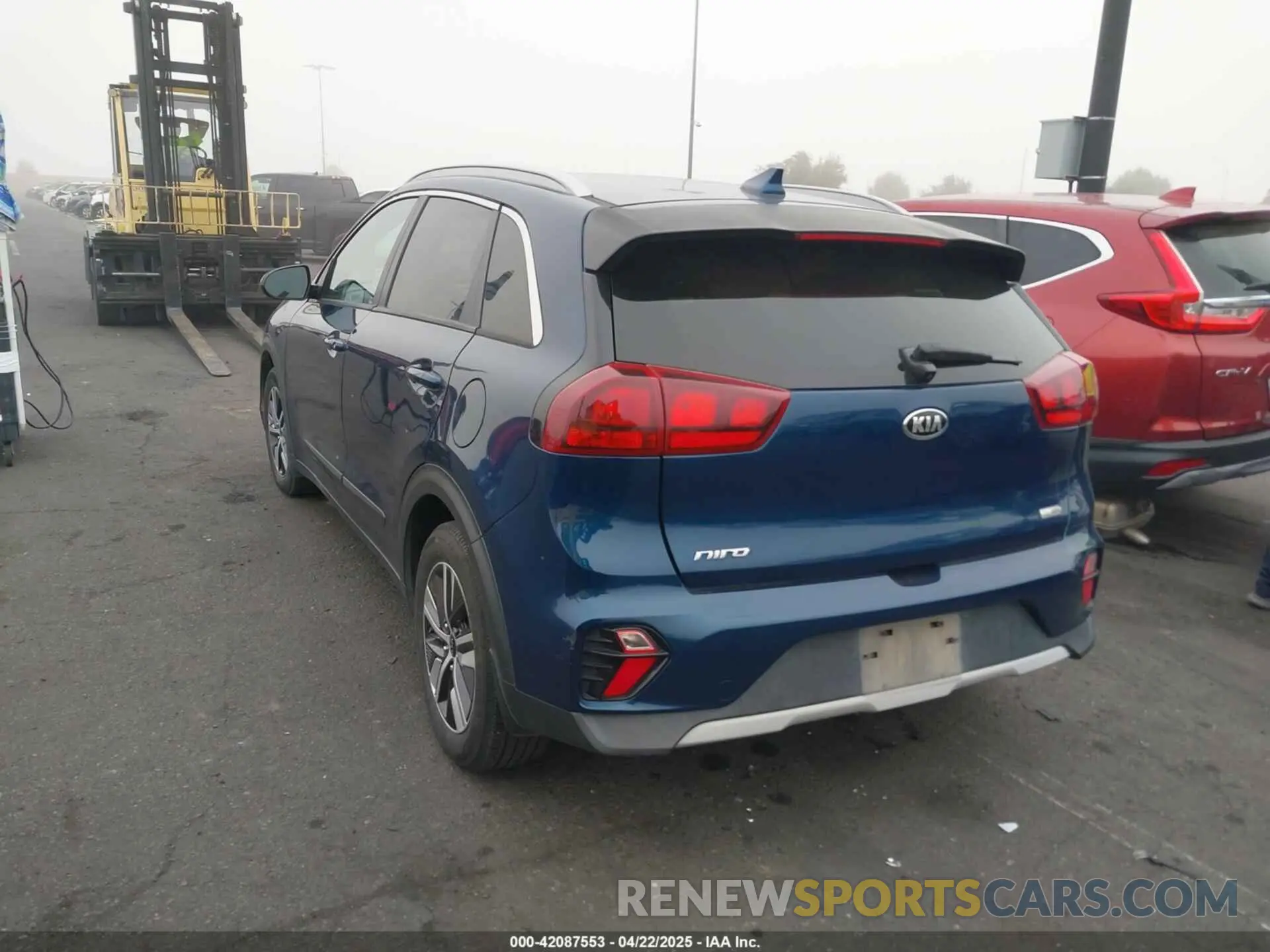 14 Photograph of a damaged car KNDCB3LC8L5443129 KIA NIRO 2020