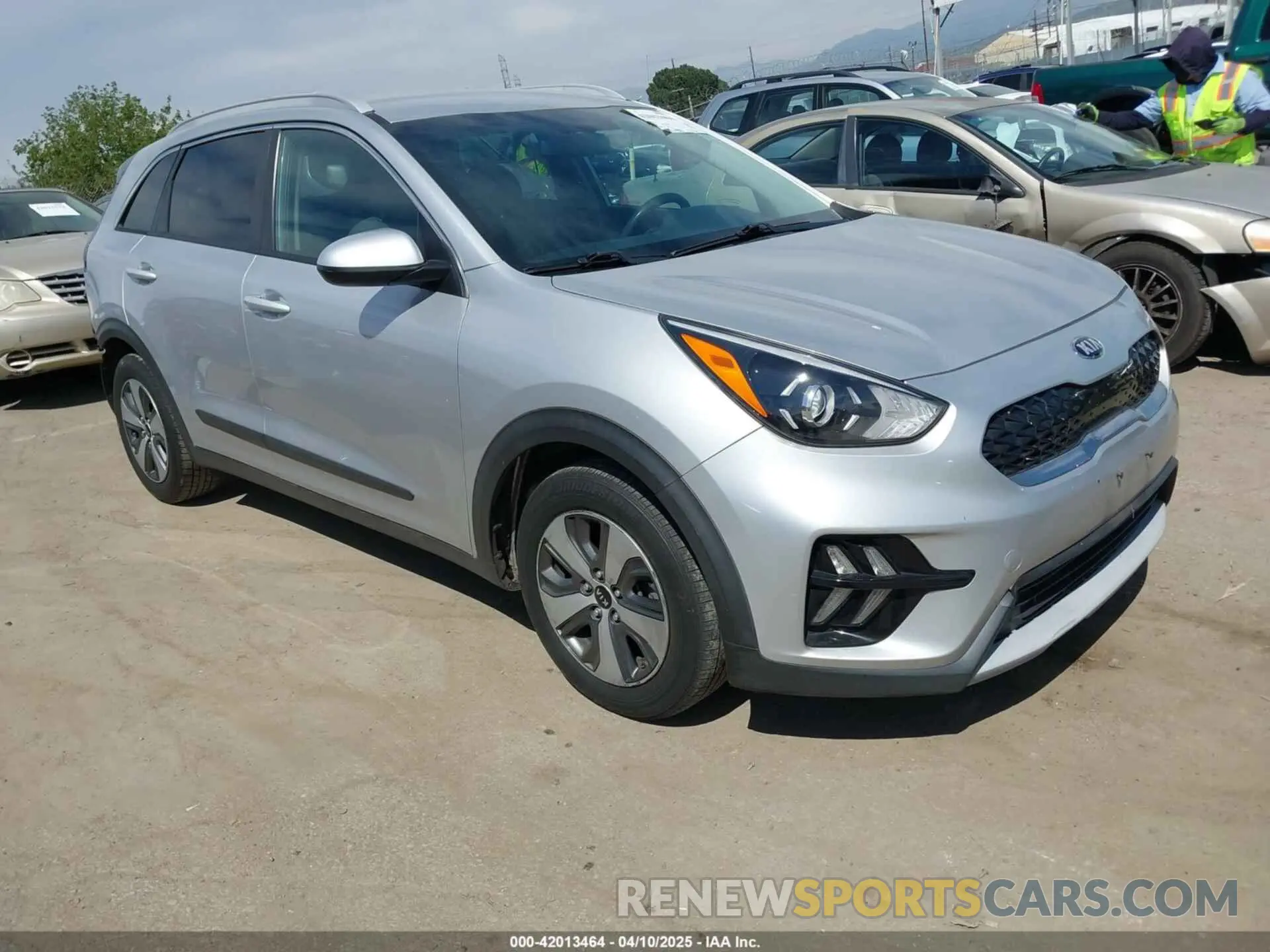 1 Фотография поврежденного автомобиля KNDCB3LCXL5397836 KIA NIRO 2020