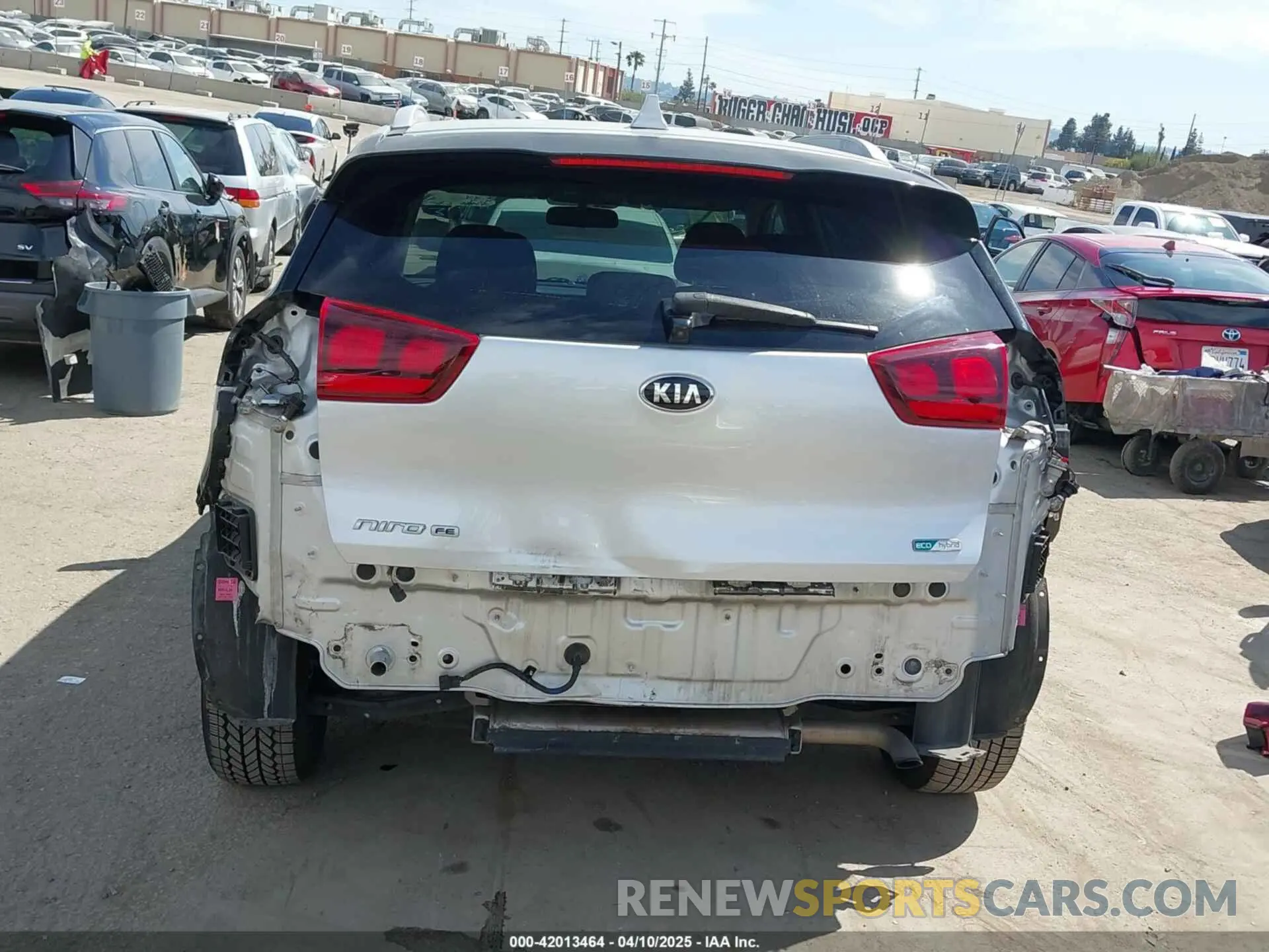 17 Фотография поврежденного автомобиля KNDCB3LCXL5397836 KIA NIRO 2020