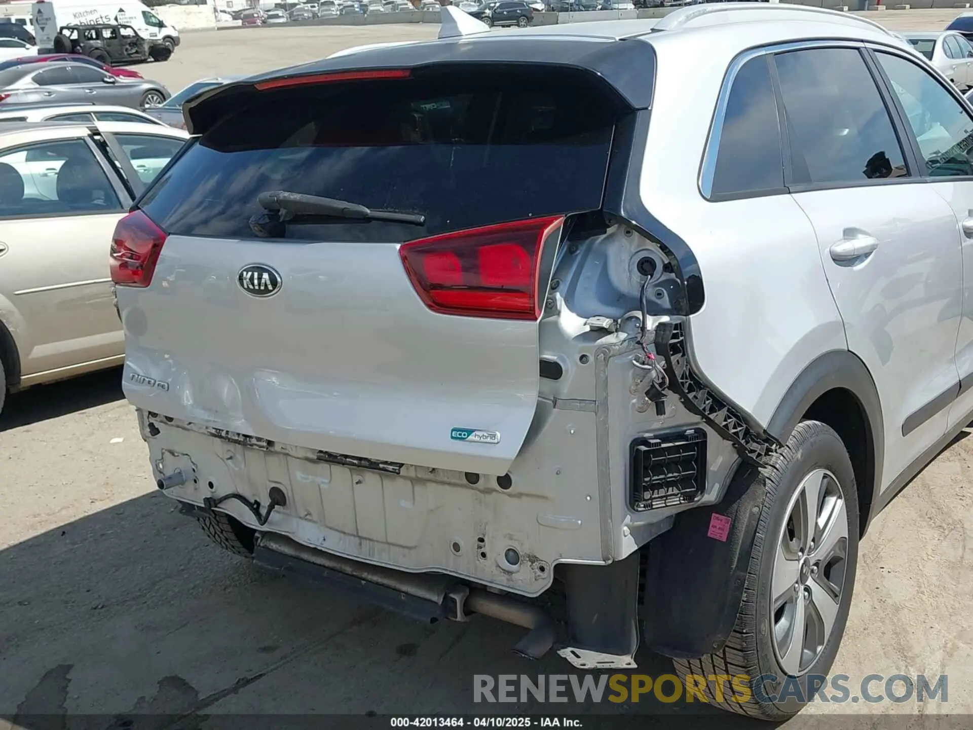 18 Фотография поврежденного автомобиля KNDCB3LCXL5397836 KIA NIRO 2020