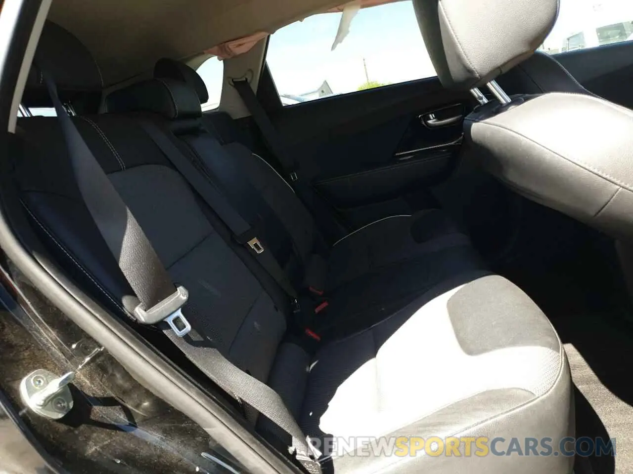 11 Фотография поврежденного автомобиля KNDCC3LG0L5080972 KIA NIRO 2020