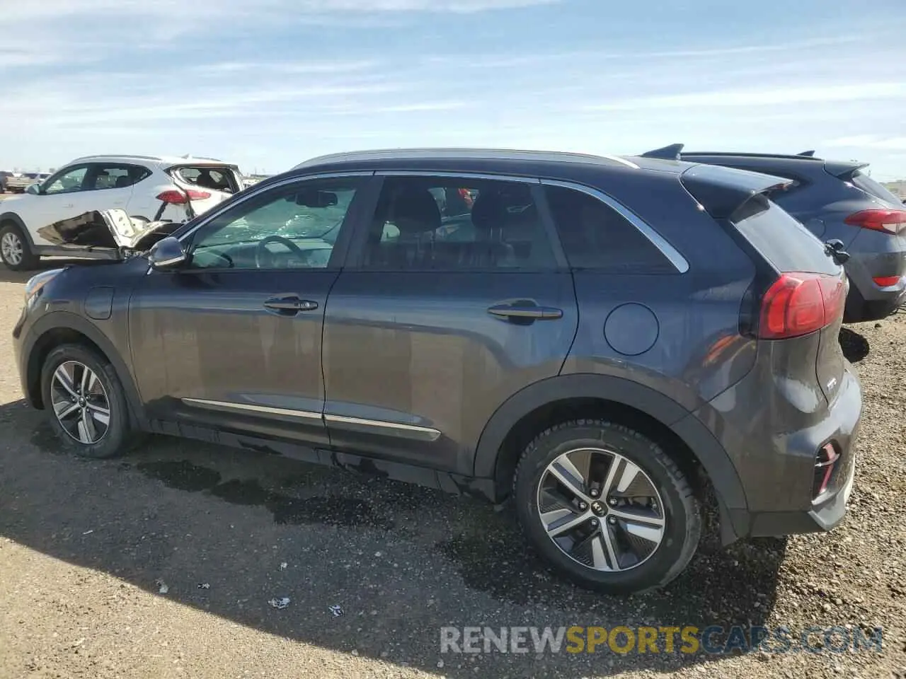 2 Photograph of a damaged car KNDCD3LD2L5428497 KIA NIRO 2020