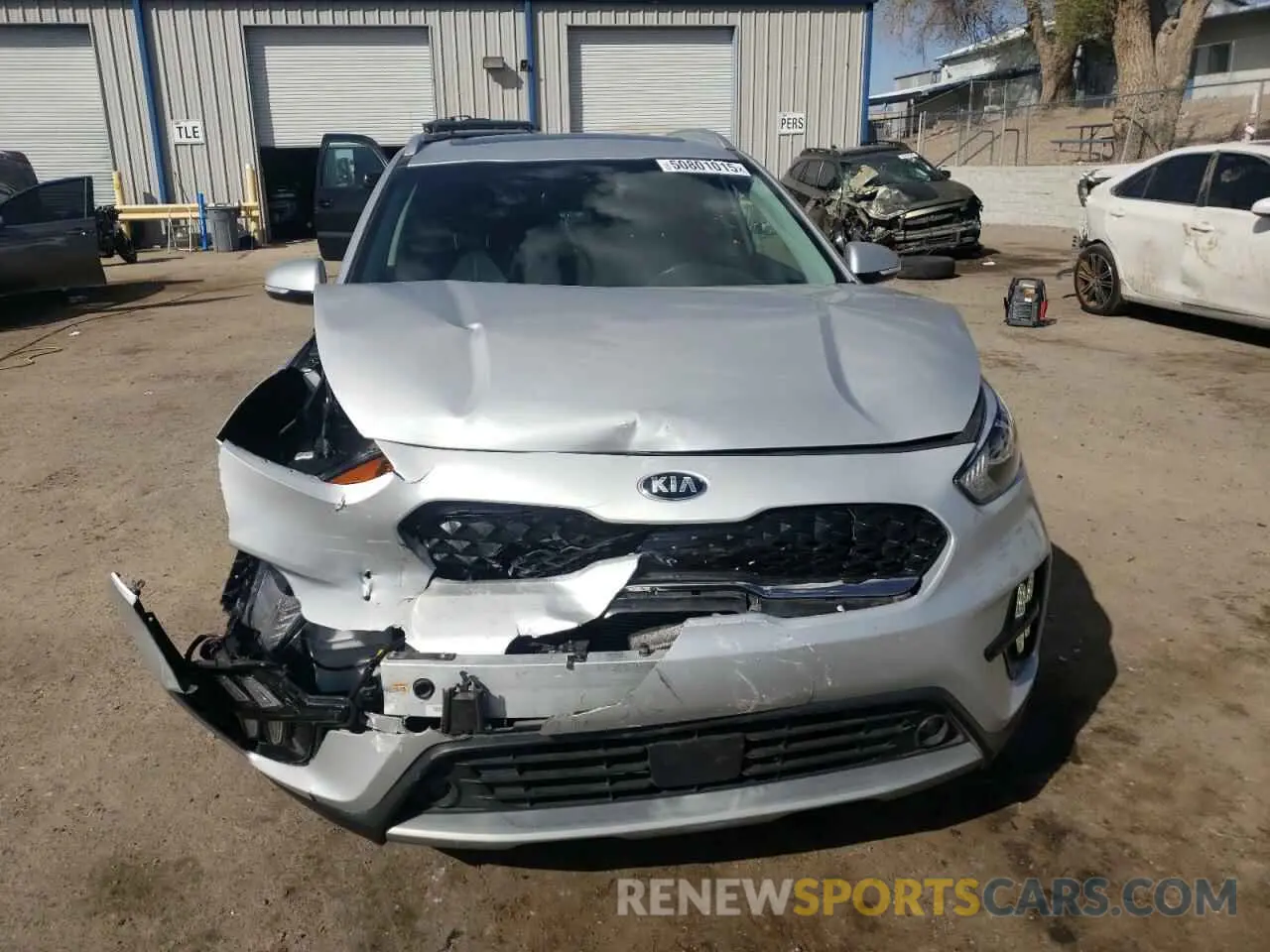 5 Photograph of a damaged car KNDCE3LC5L5440065 KIA NIRO 2020