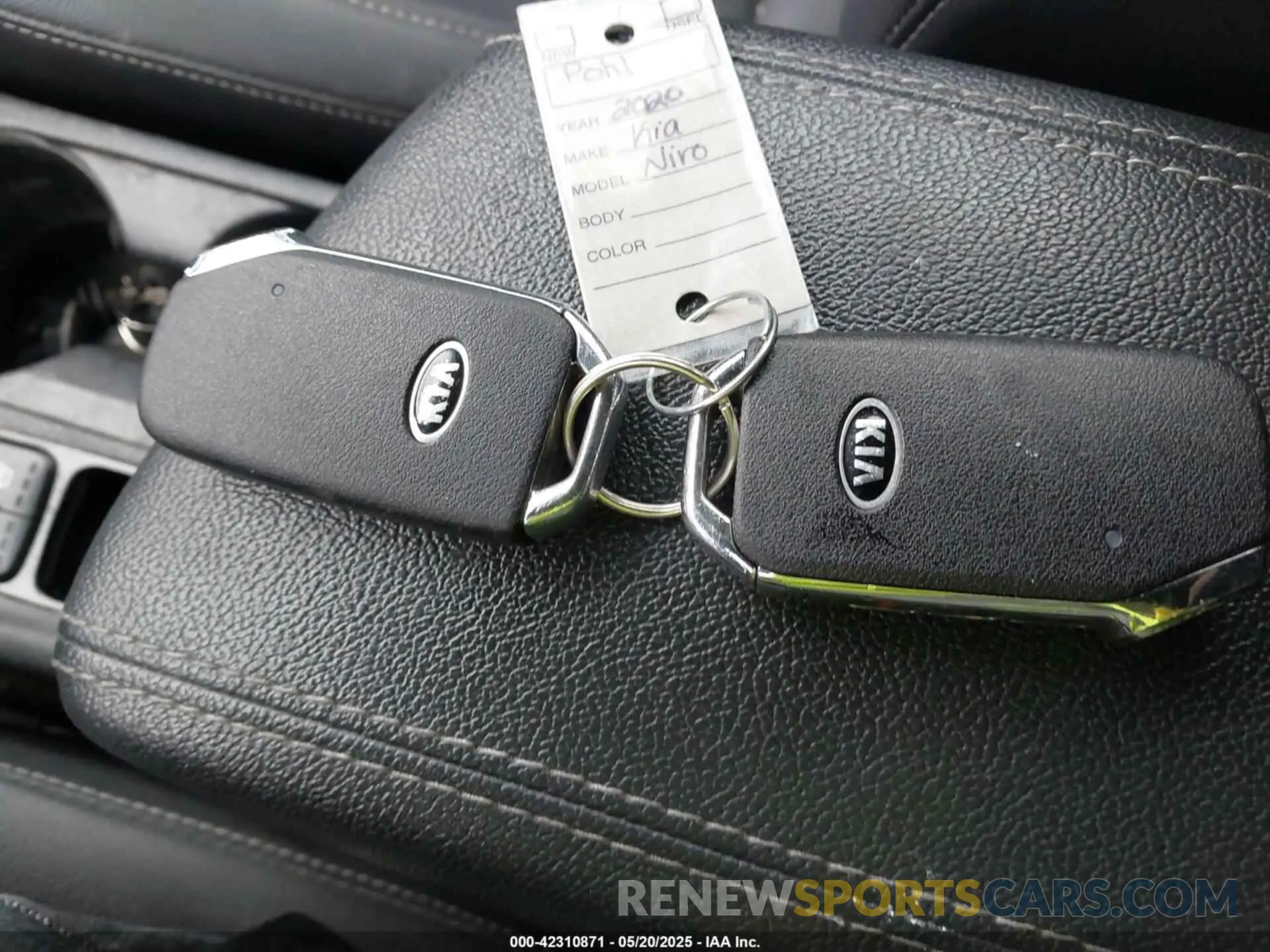 11 Фотография поврежденного автомобиля KNDCE3LC8L5429027 KIA NIRO 2020
