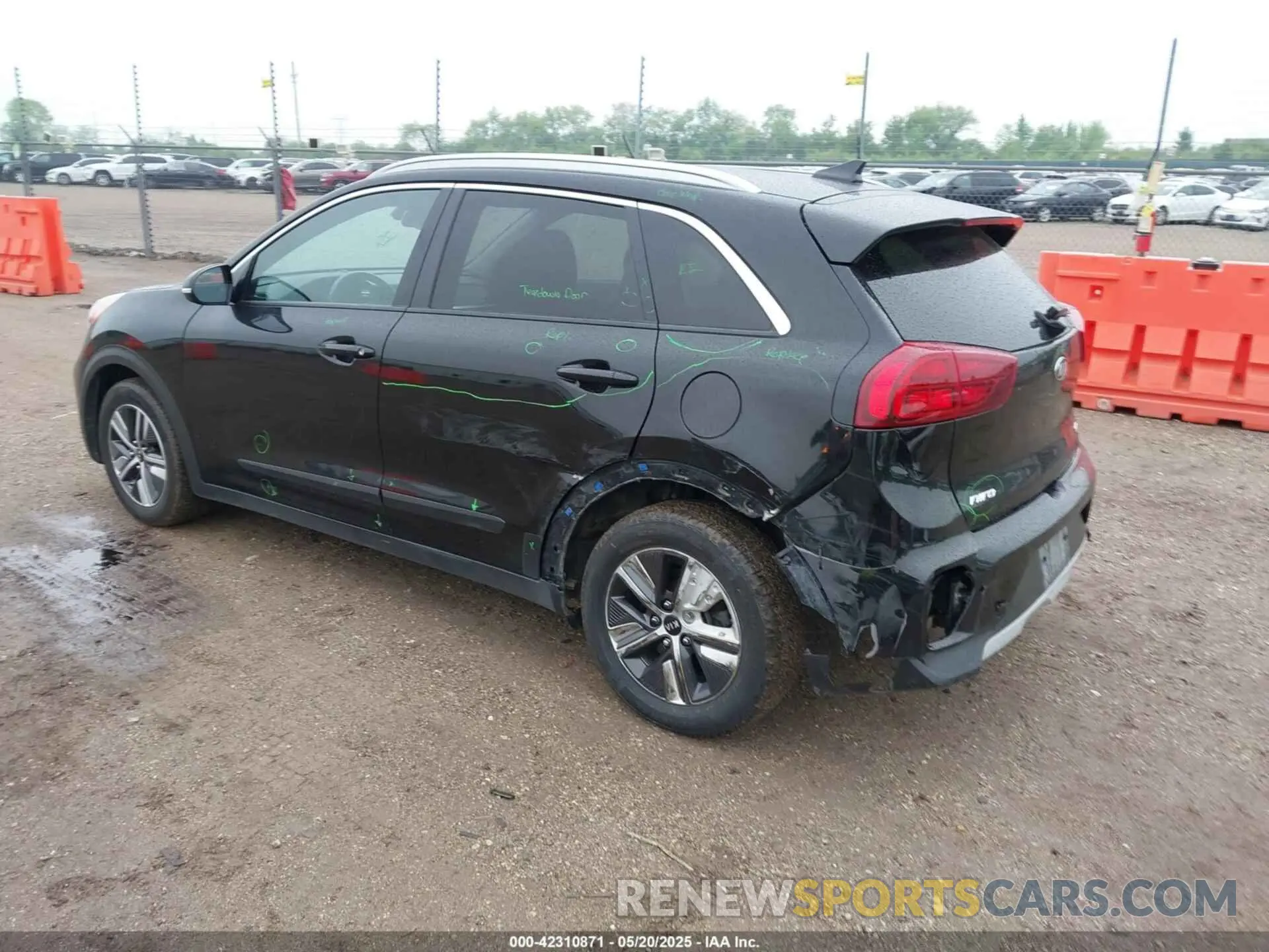 3 Фотография поврежденного автомобиля KNDCE3LC8L5429027 KIA NIRO 2020