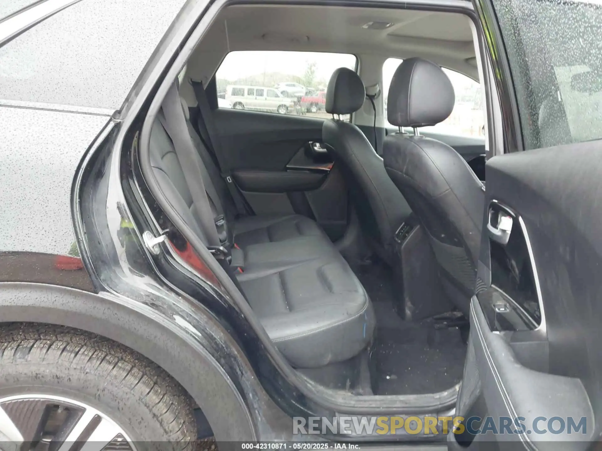 8 Фотография поврежденного автомобиля KNDCE3LC8L5429027 KIA NIRO 2020