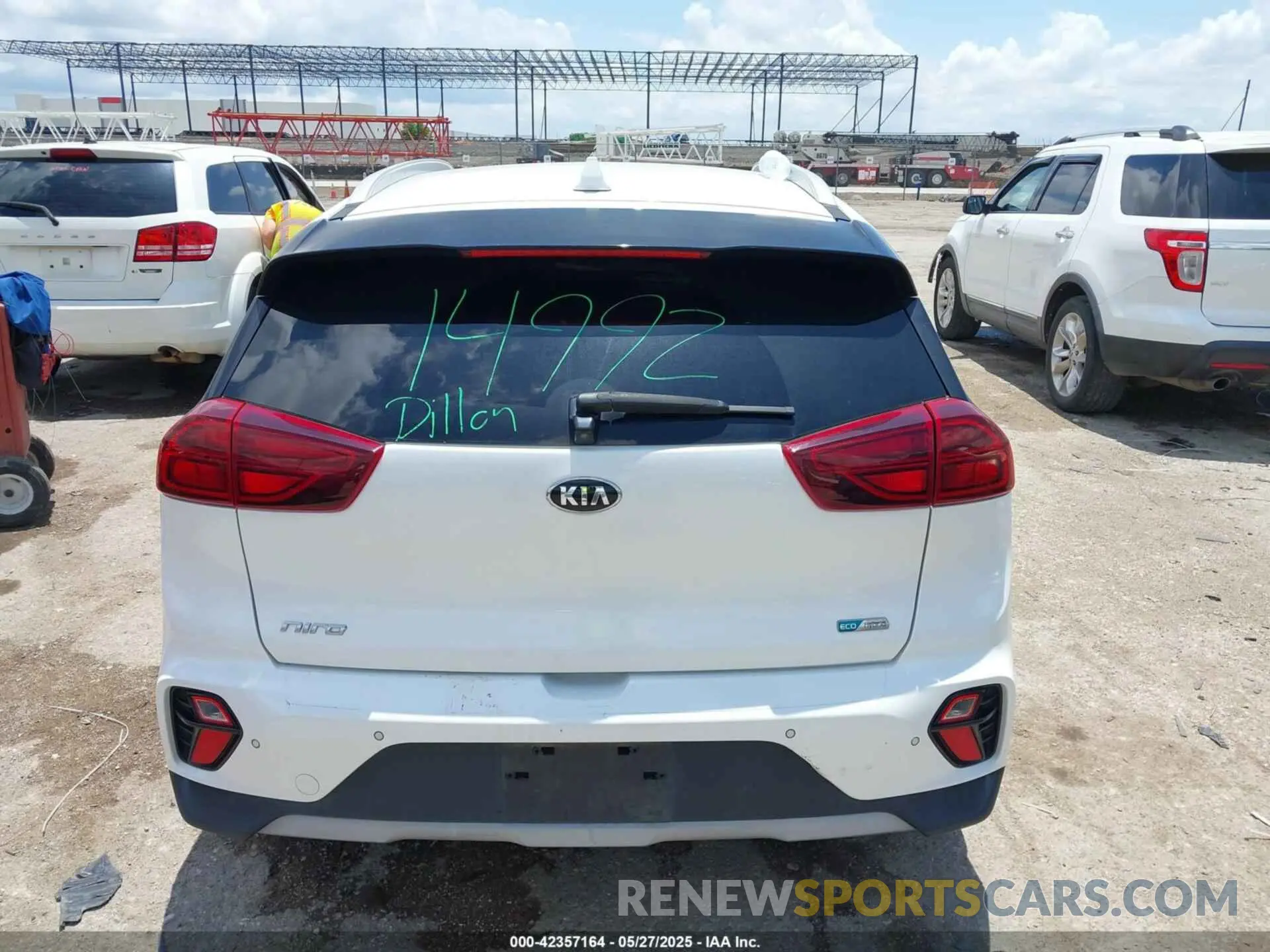 16 Photograph of a damaged car KNDCE3LC8L5438908 KIA NIRO 2020