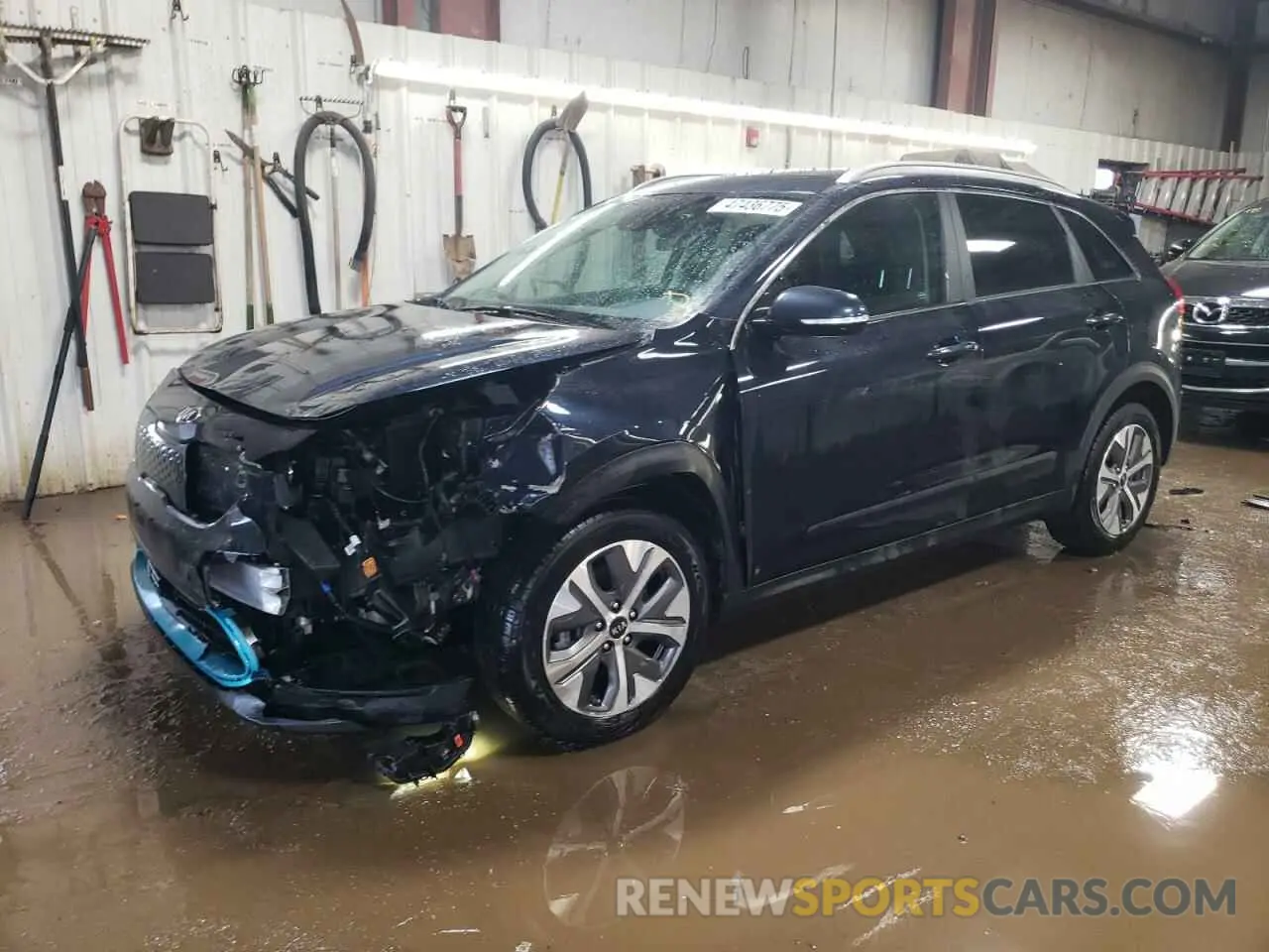 1 Photograph of a damaged car KNDCE3LG2L5080739 KIA NIRO 2020