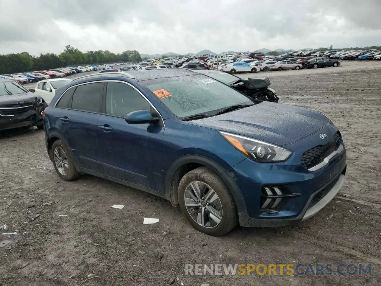 4 Photograph of a damaged car KNDCB3LC1M5475745 KIA NIRO 2021