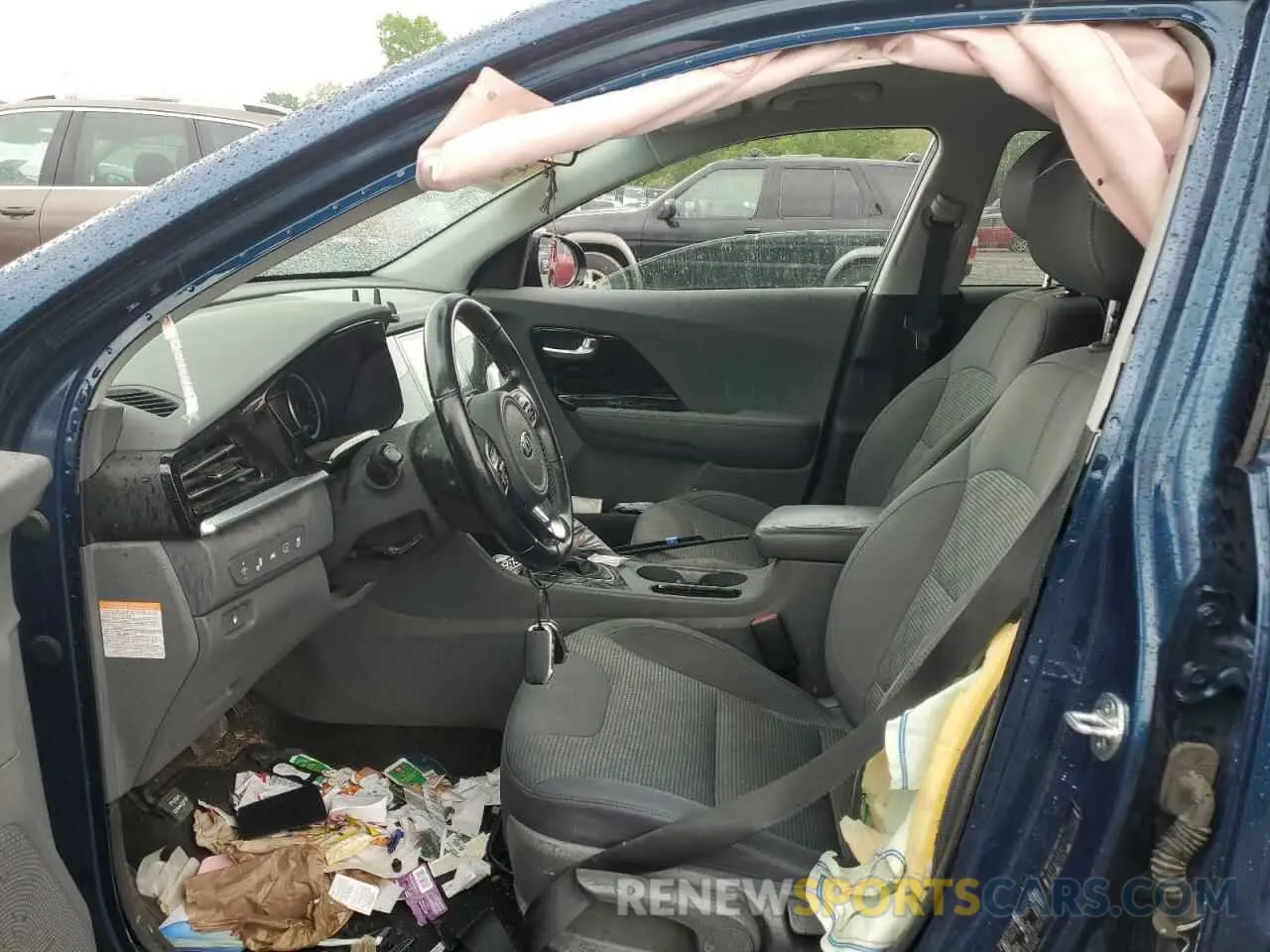 7 Photograph of a damaged car KNDCB3LC1M5475745 KIA NIRO 2021