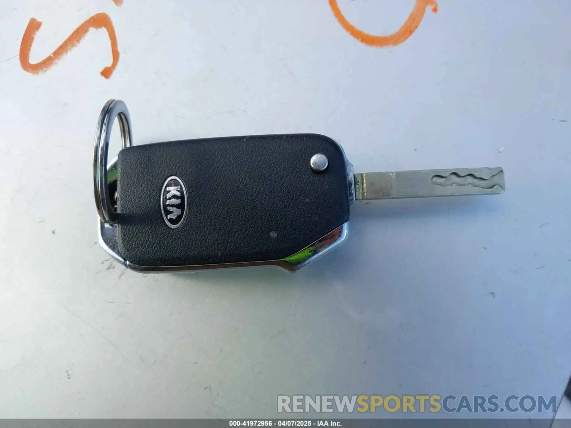 11 Photograph of a damaged car KNDCB3LC2M5486639 KIA NIRO 2021