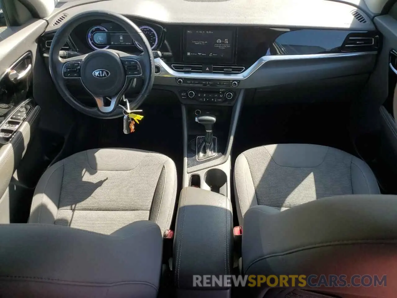 8 Фотография поврежденного автомобиля KNDCB3LC3M5471647 KIA NIRO 2021