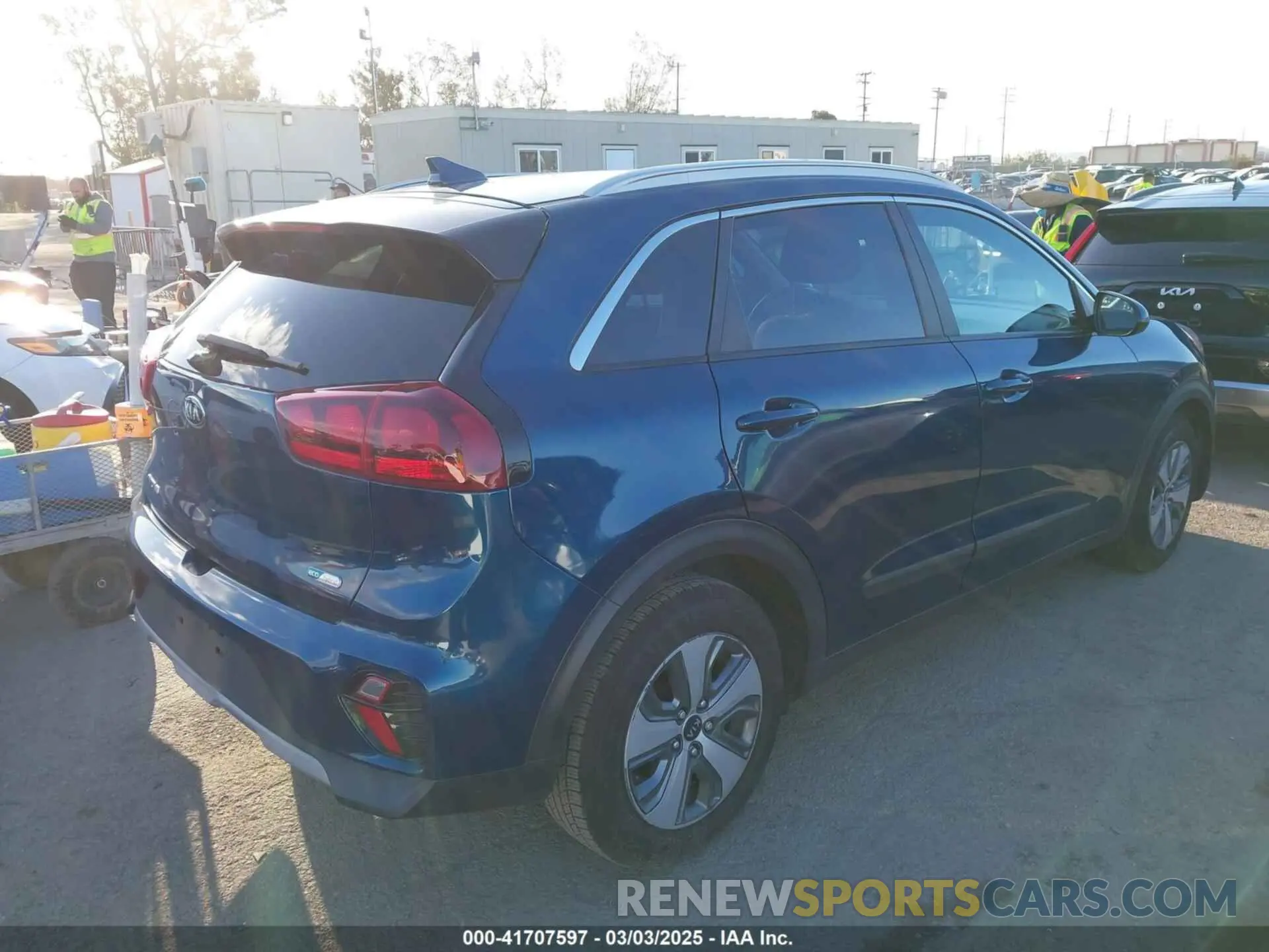 4 Фотография поврежденного автомобиля KNDCB3LC4M5471852 KIA NIRO 2021